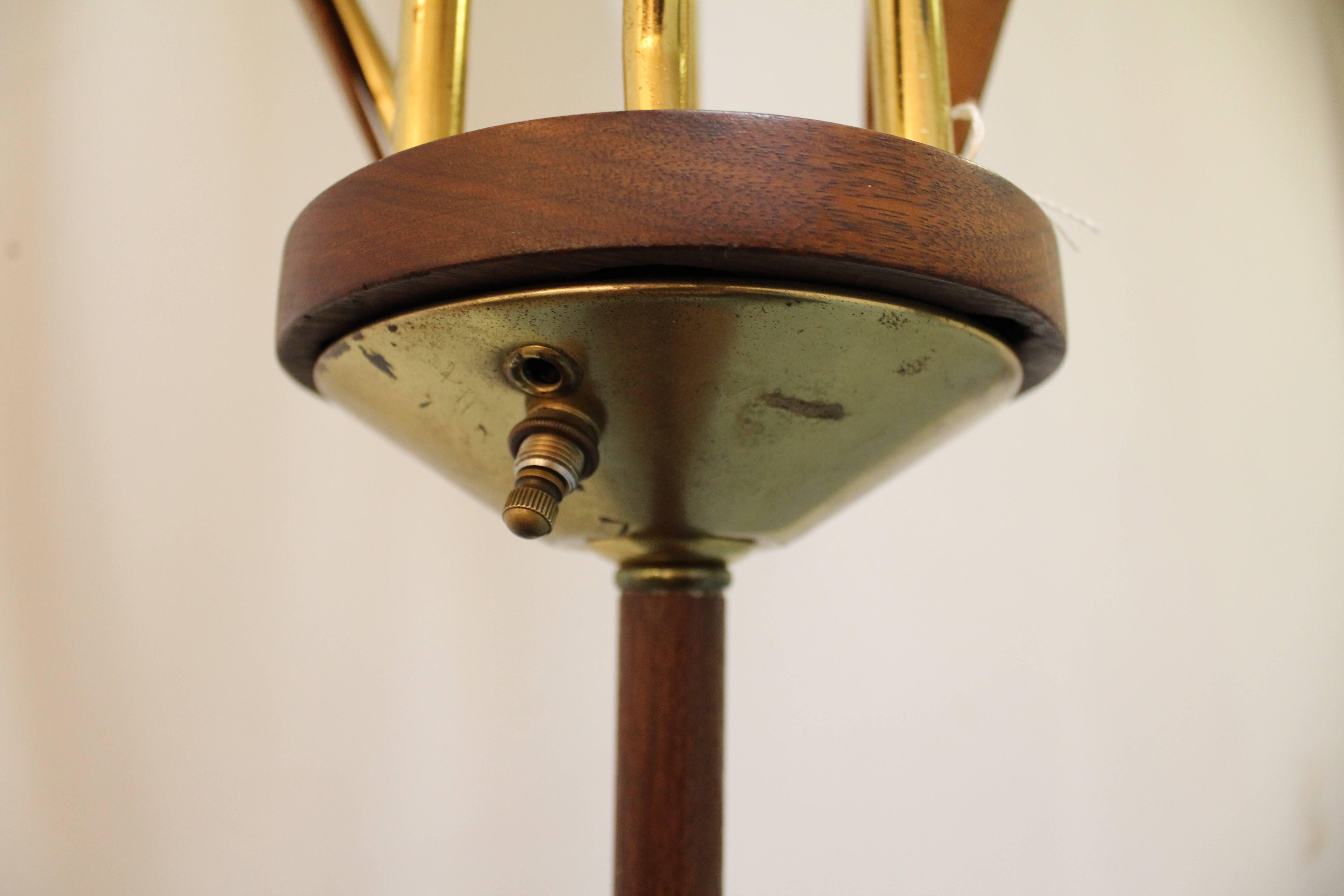 Mid-Century Modern Walnut Brass Spaghetti Three-Way Floor Lamp 4