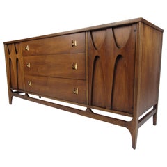 Mid-Century Modern Walnut Broyhill Brasilia Credenza