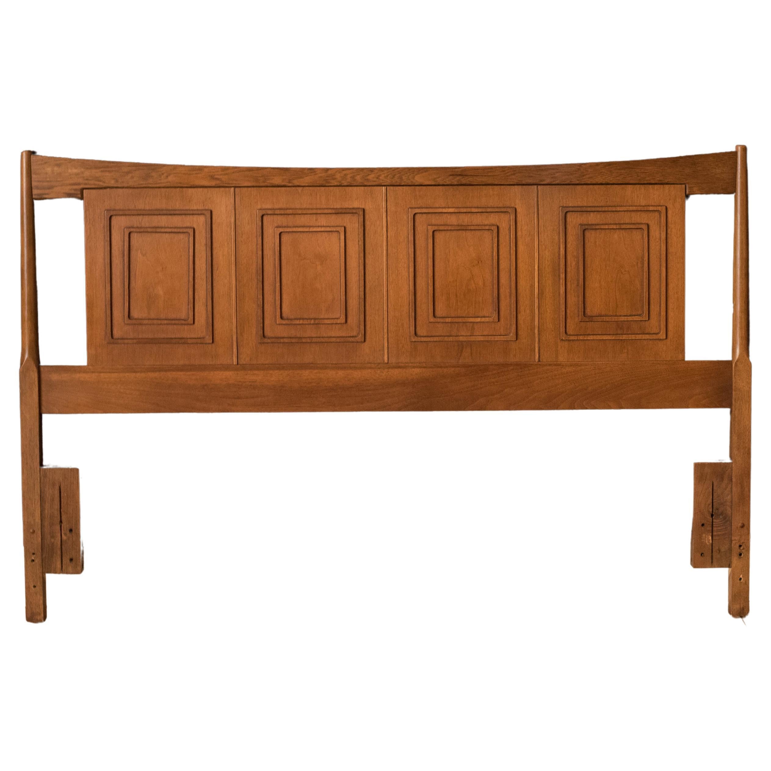 Mid Century Modern Walnut Broyhill Sculptra Queen Headboard Frame