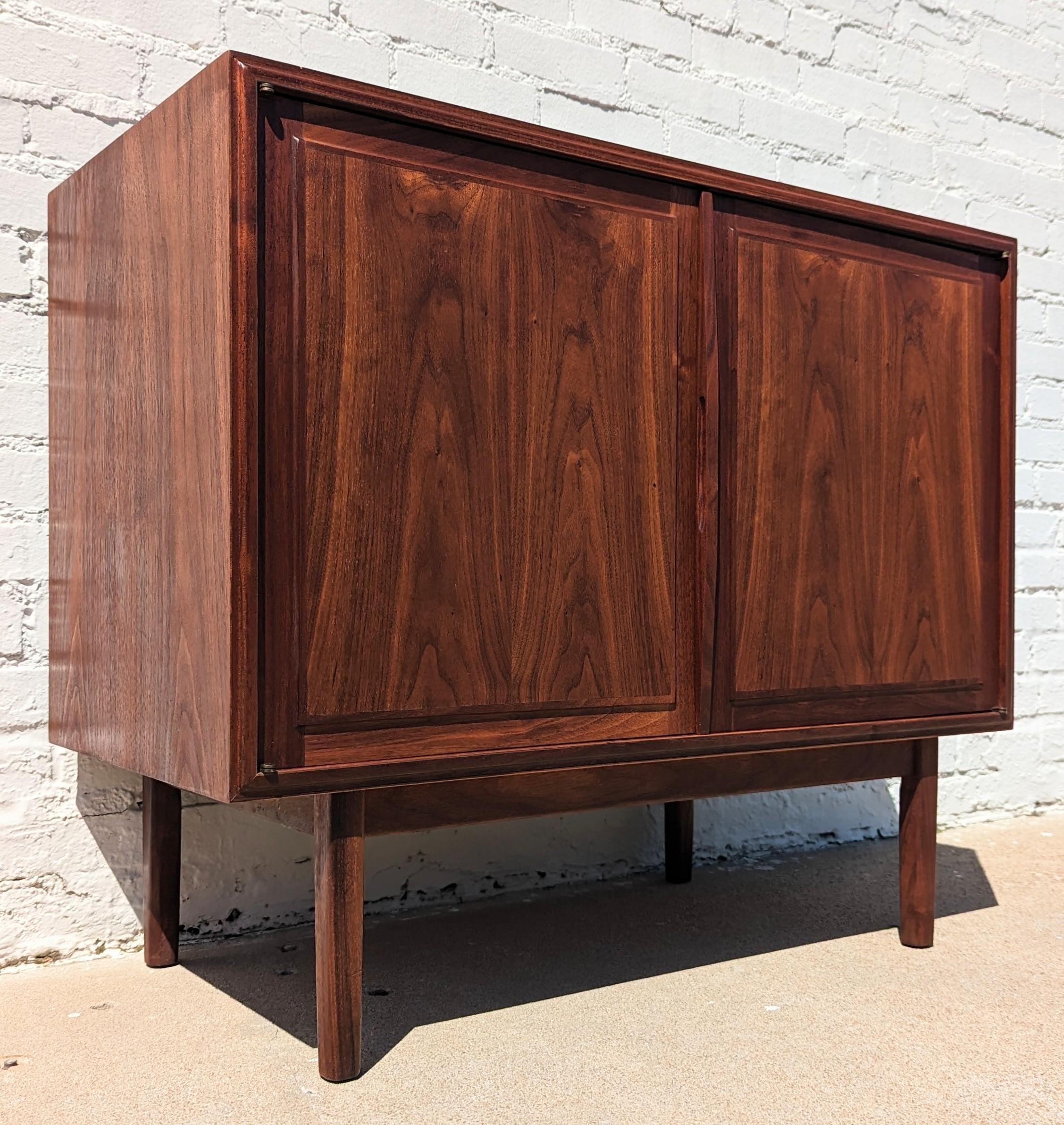 Mid Century Modern Walnut Cabinet by Founders For Sale 1