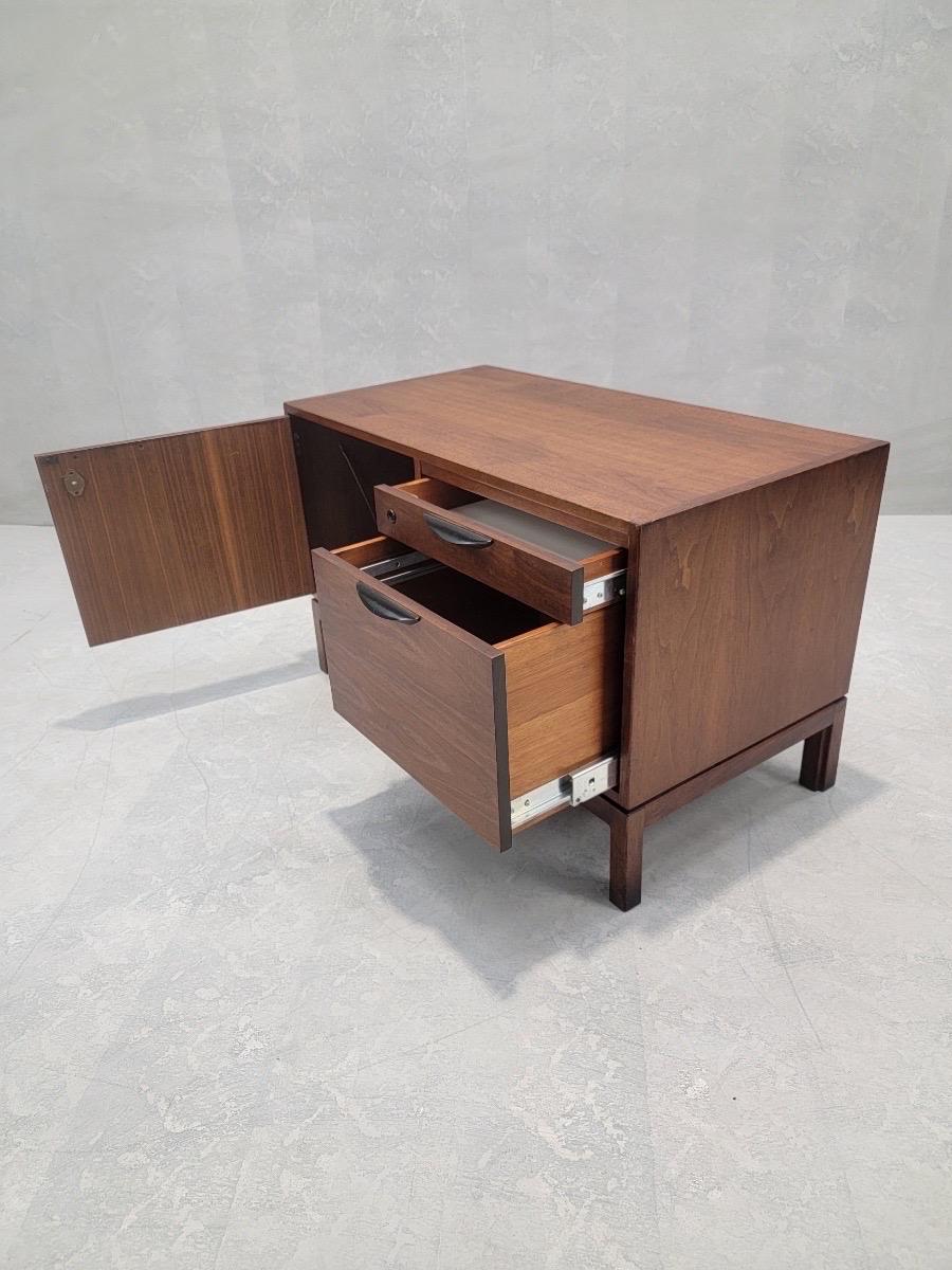 Mid Century Modern Walnut Cabinet by Jens Risom In Good Condition For Sale In Chicago, IL