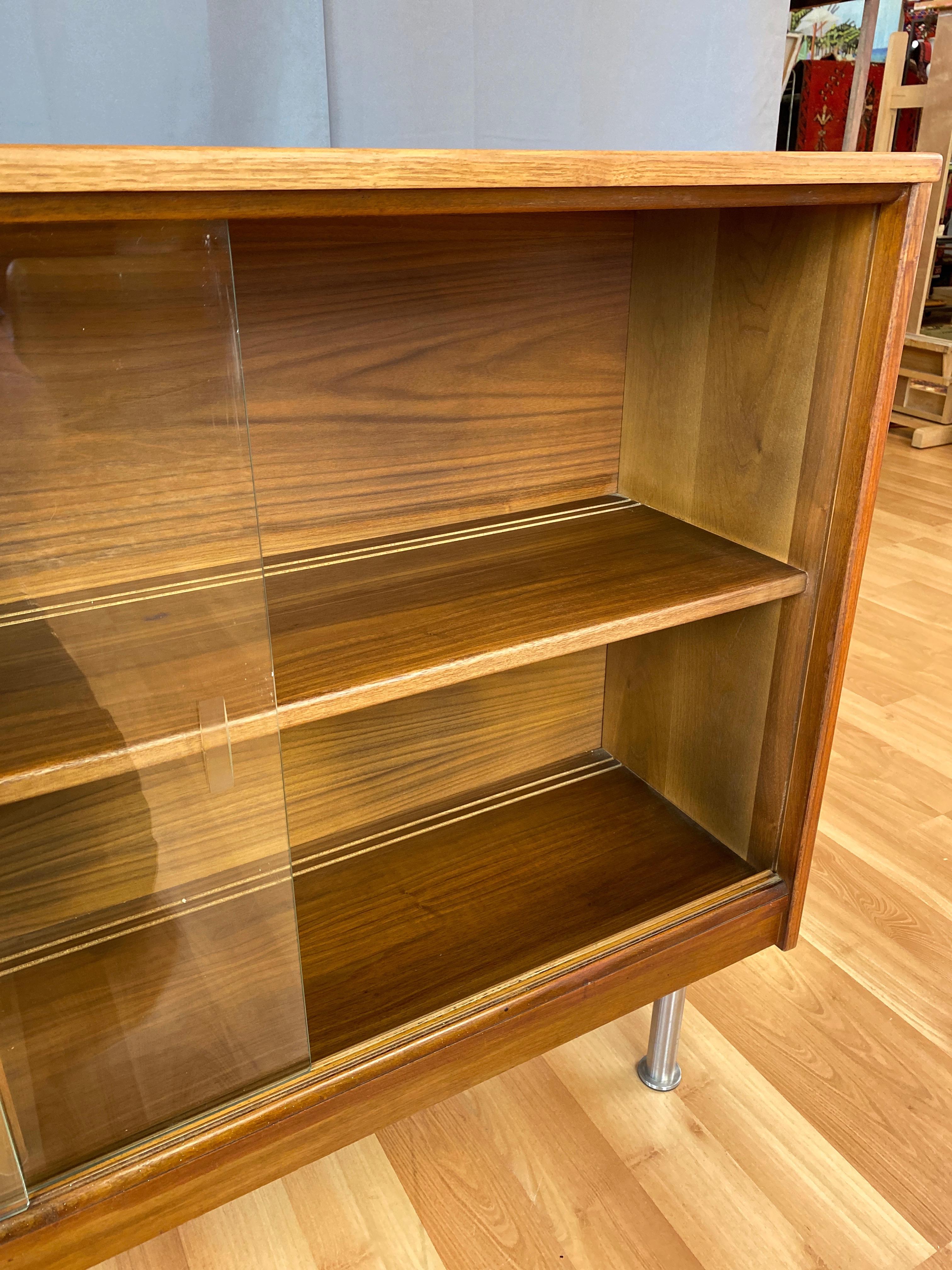Mid-Century Modern Walnut Cabinet or Bookcase with Sliding Glass Doors, 1960s In Good Condition In San Francisco, CA