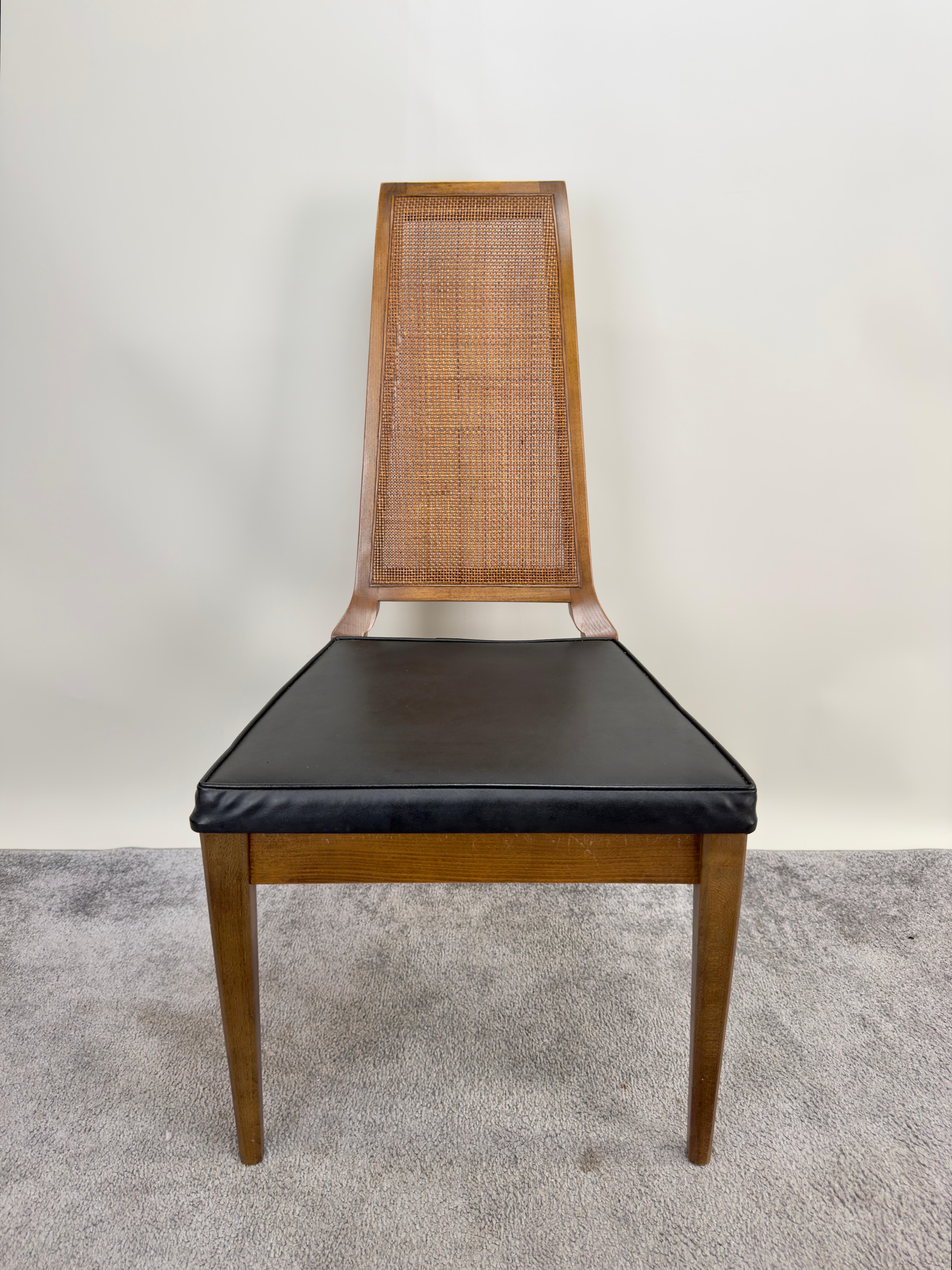 Chaise de salle à manger en noyer et cannage de style moderne du milieu du siècle par American of Martinsville, 6 pièces en vente 4