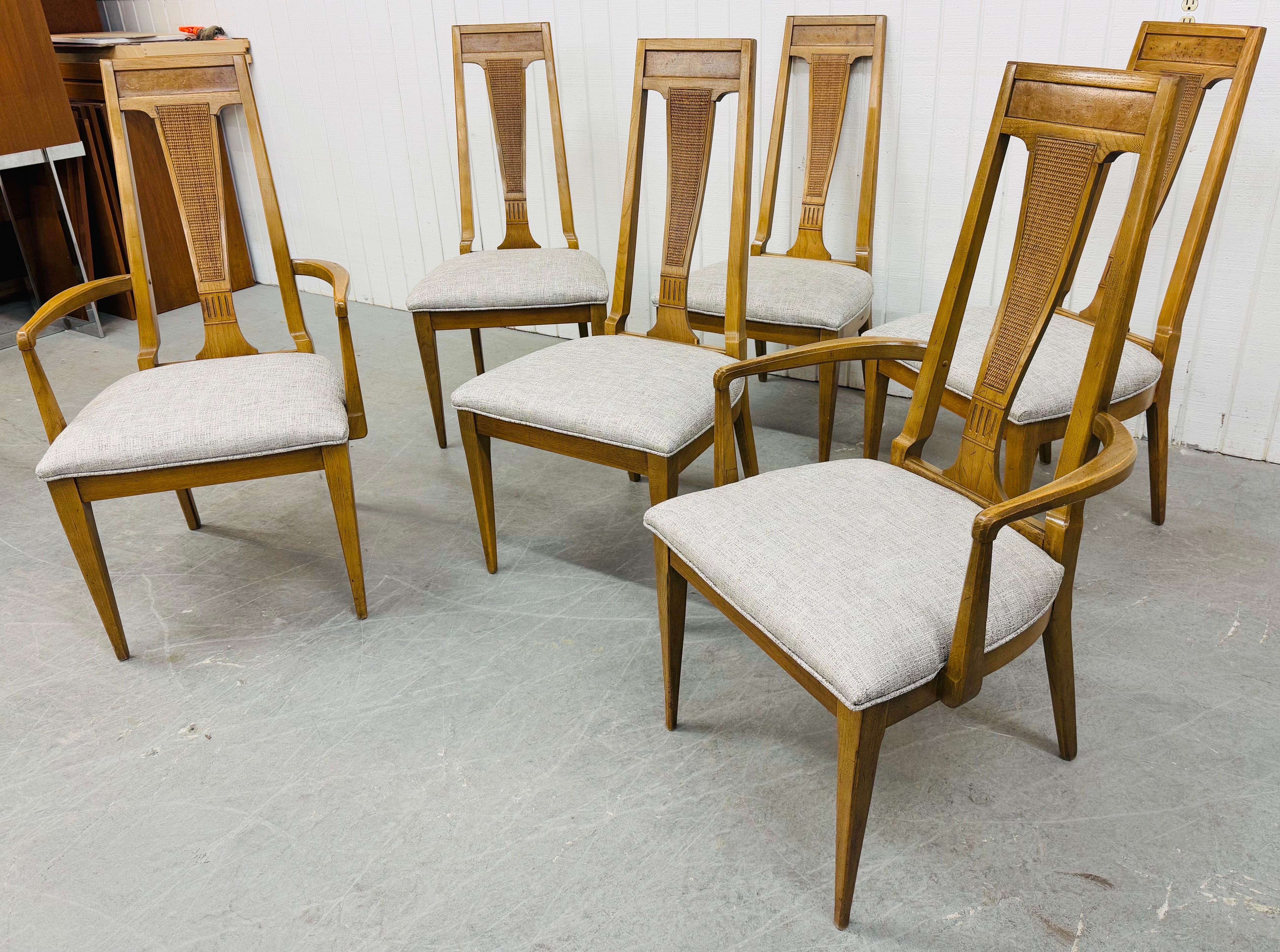 Mid-Century moderno Sedie da pranzo moderne in legno di noce e canna - set di 6 in vendita