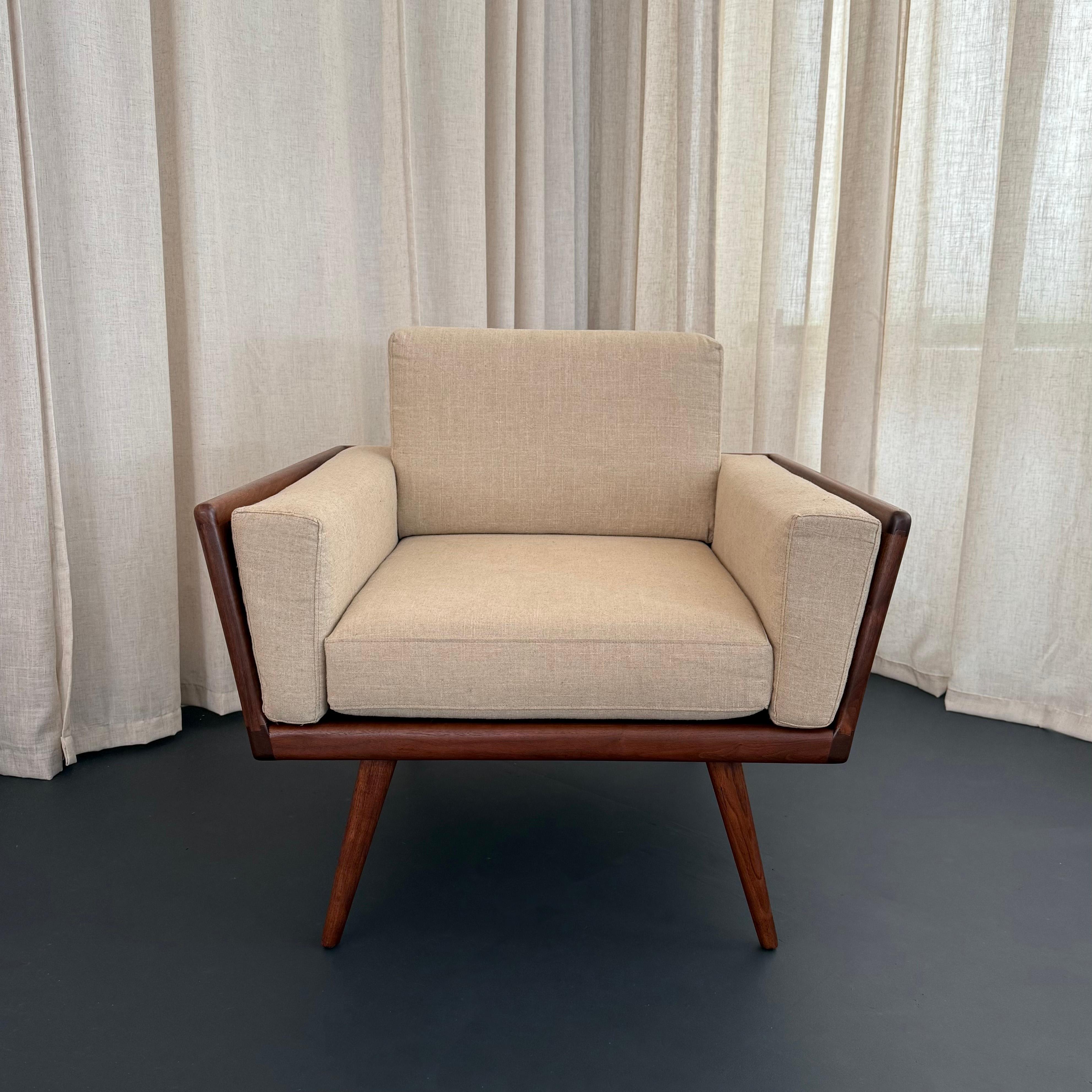 Mid-Century Modern Walnut Case Armchair By Mel Smilow In Good Condition For Sale In Brooklyn, NY