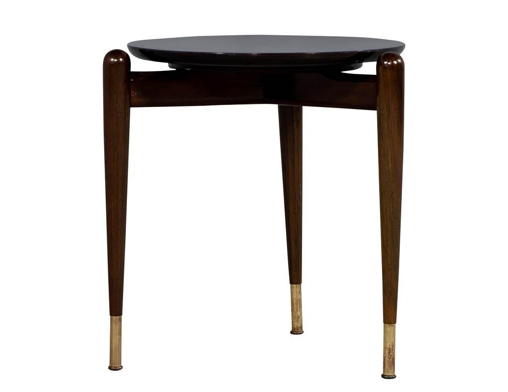 Mid-Century Modern Walnut Circular End Table In Good Condition In North York, ON