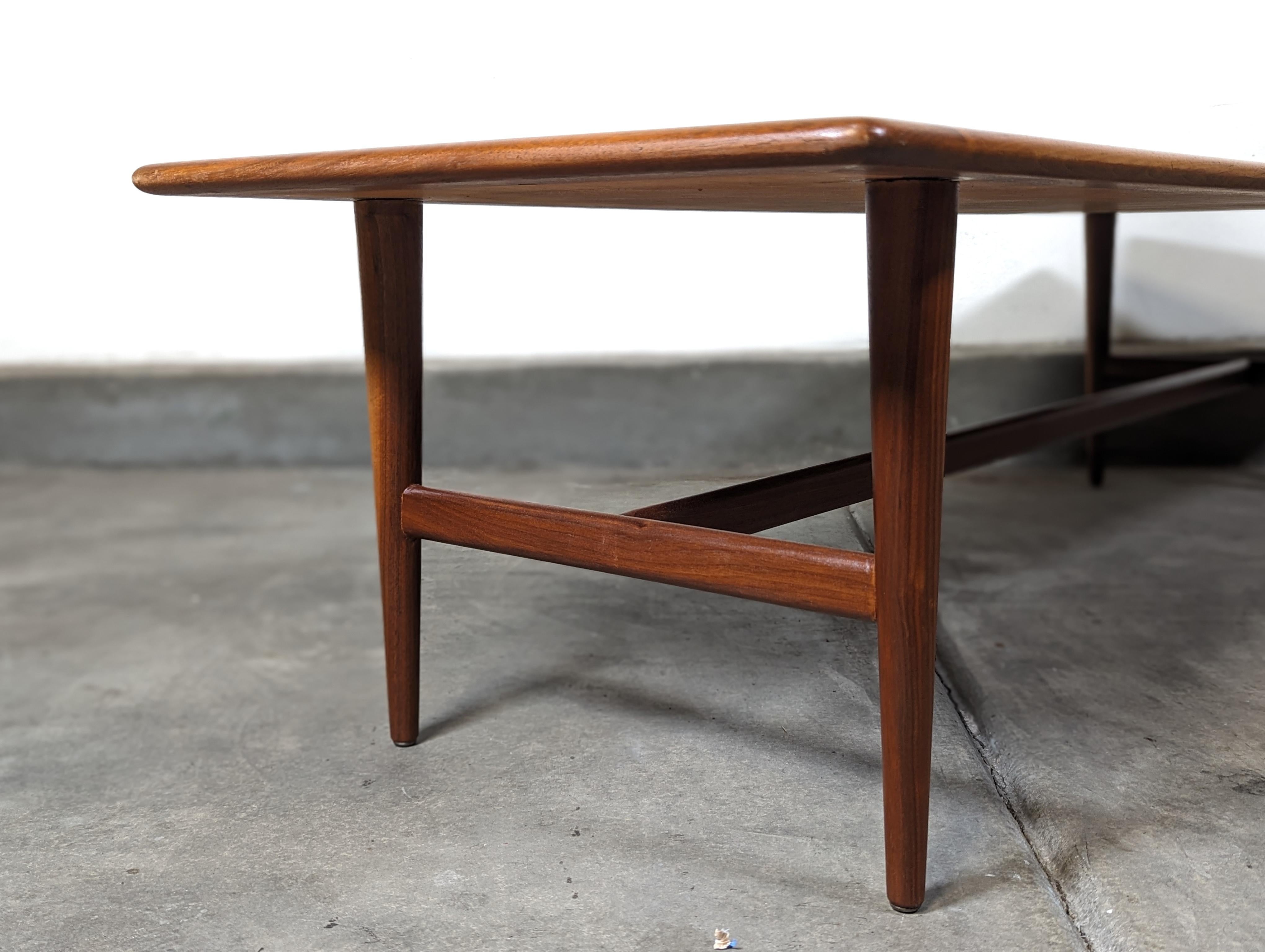 Mid Century Modern Walnut Coffee Table By Lane, c1960s 7