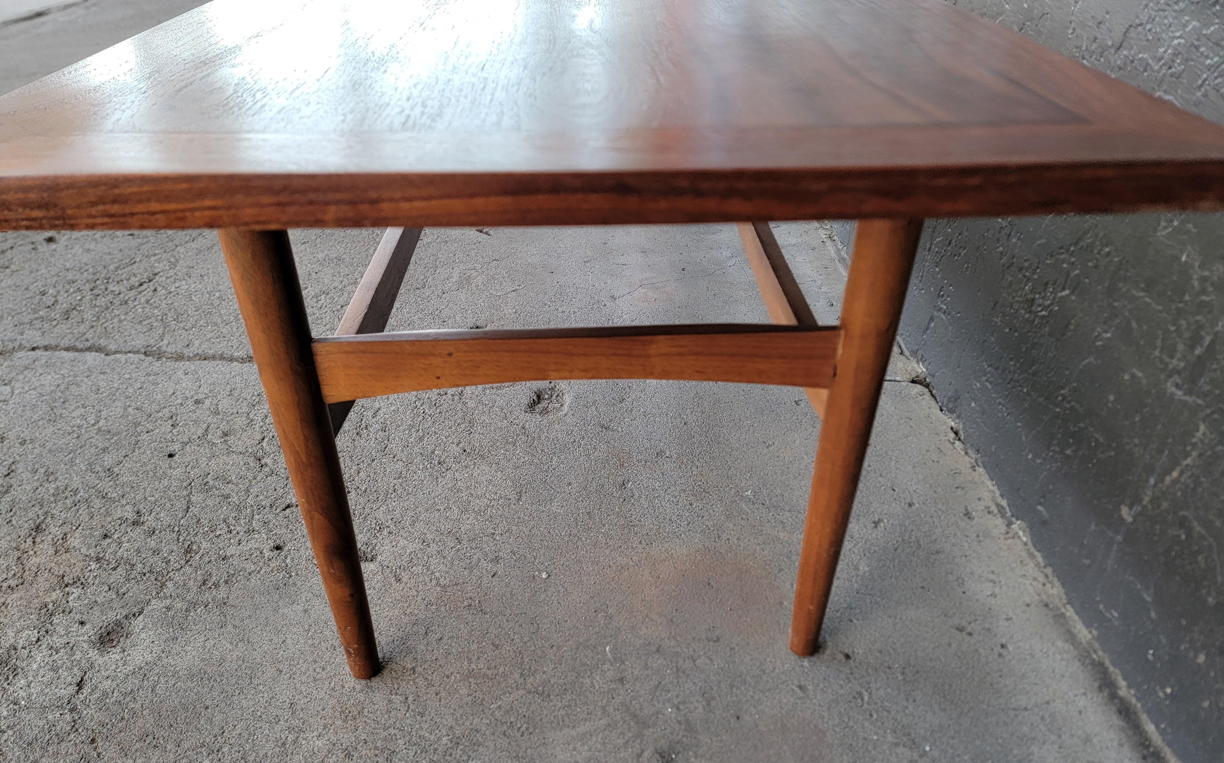 20th Century Mid-Century Modern Walnut Coffee Table For Sale