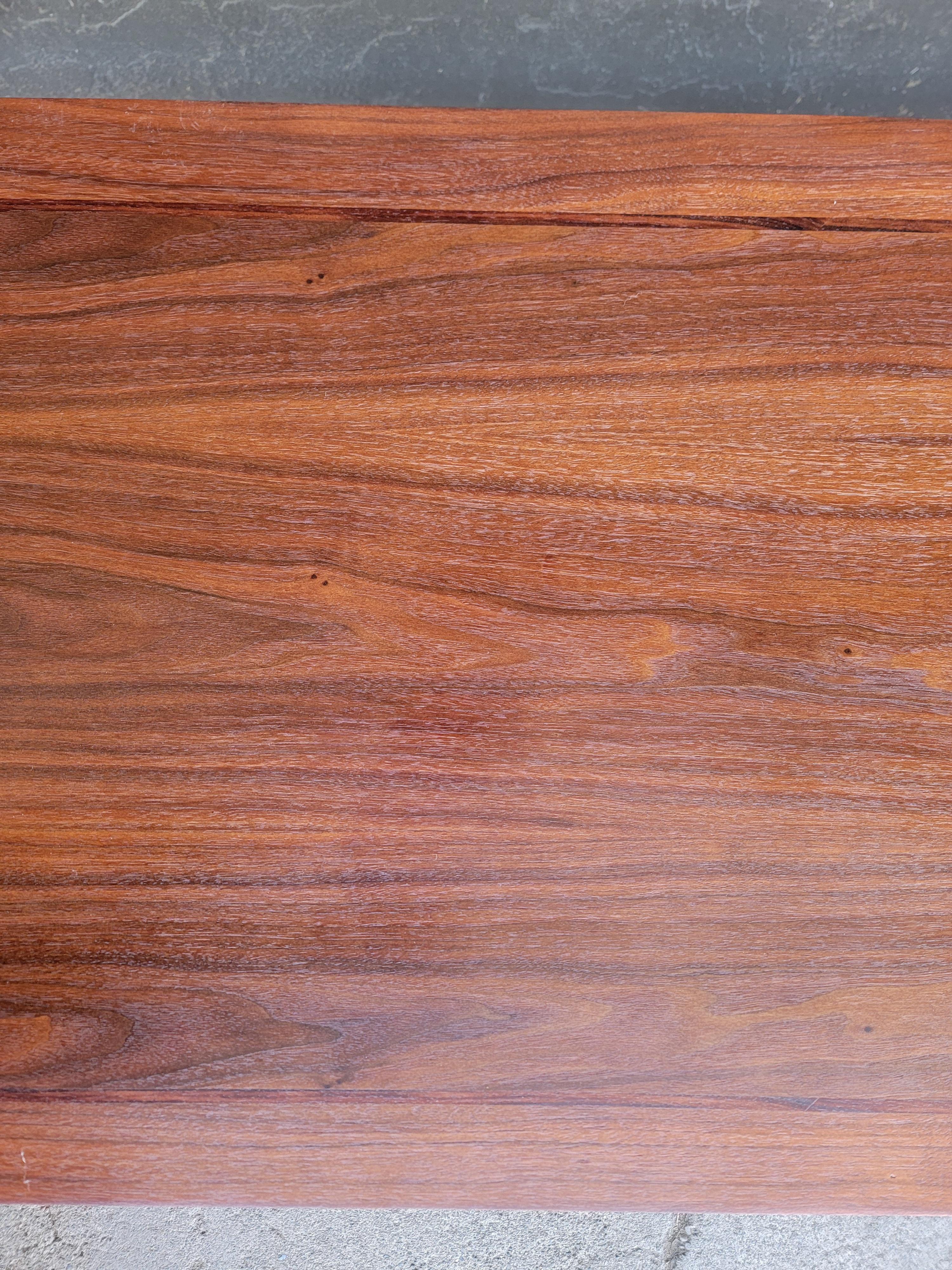 Mid-Century Modern Walnut Coffee Table For Sale 2