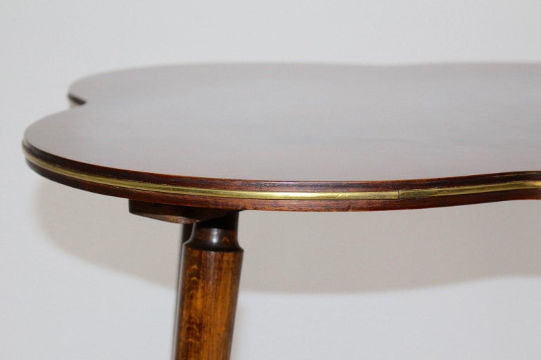 Mid Century Modern Walnut Coffee Table In Clover Leaf Shape Vienna Circa 1950 For At 1stdibs Mid Century Modern Walnut Coffee Table, Green Leaf Shaped Coffee Table