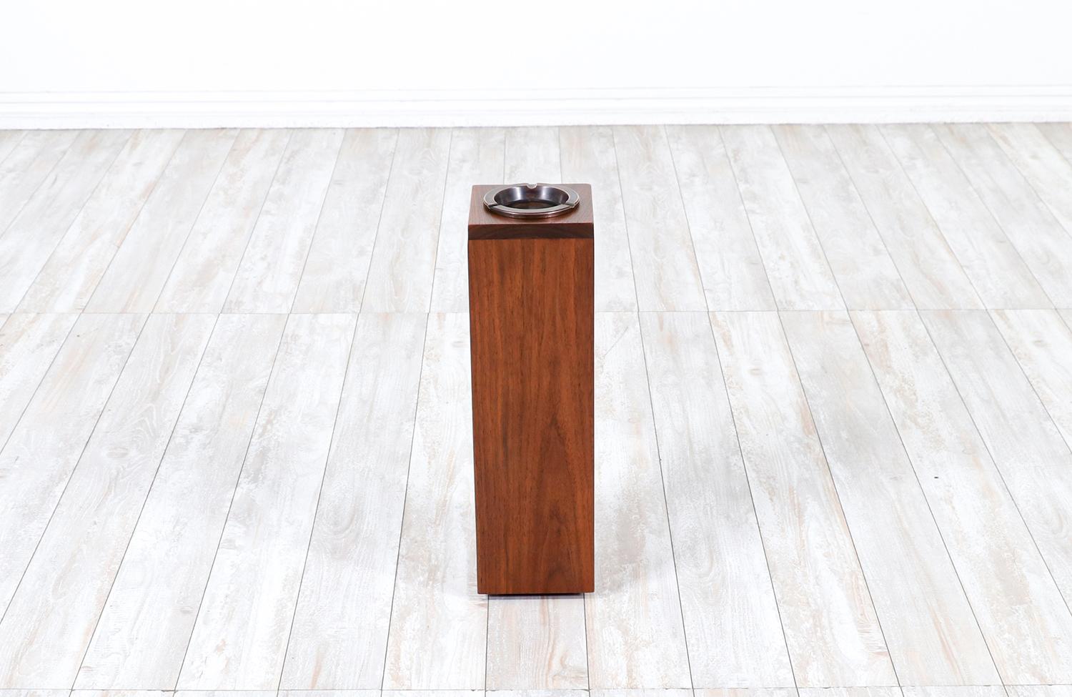 American Expertly Restored - Mid-Century Modern Walnut & Copper Column Standing Ashtray For Sale