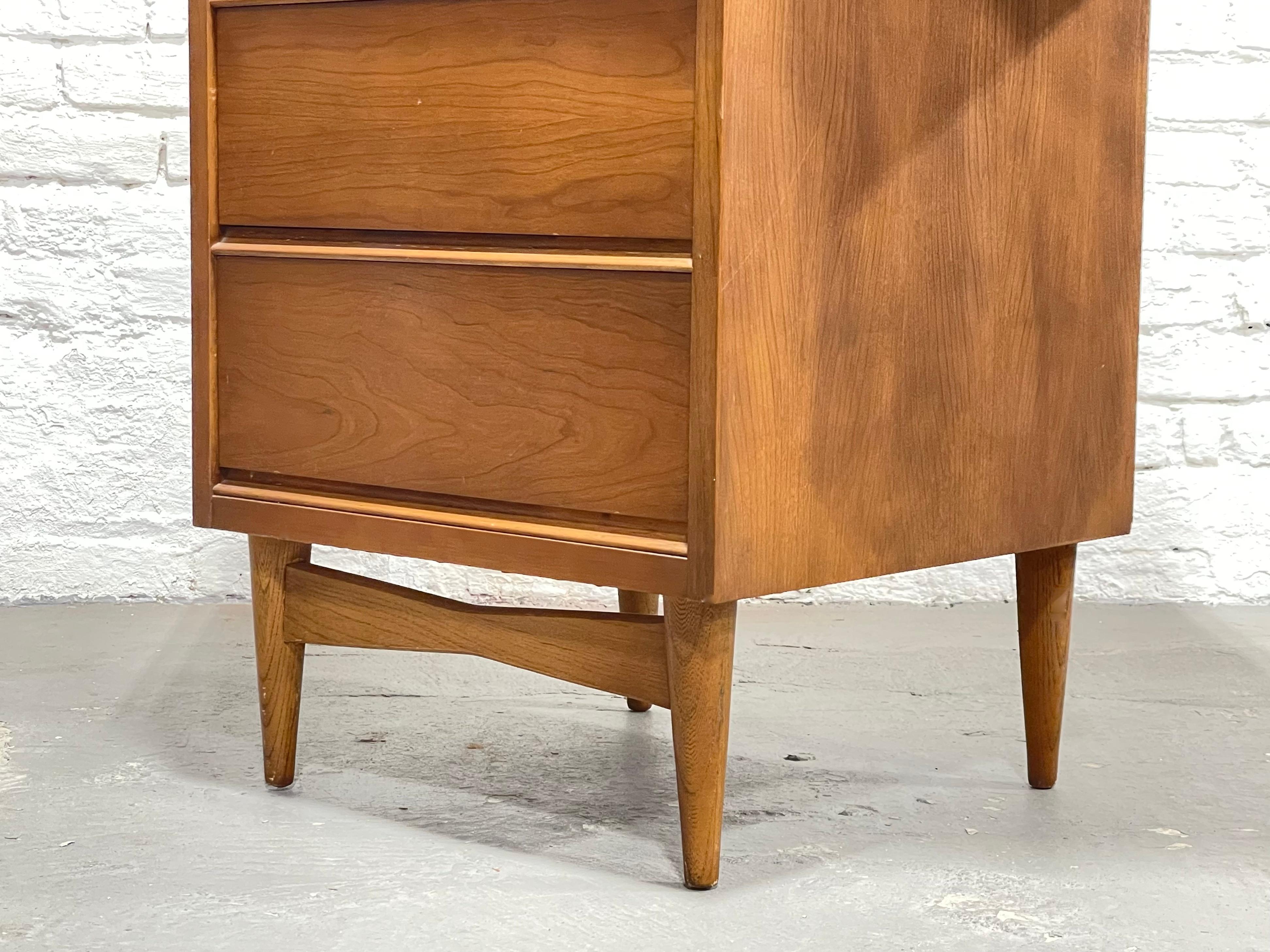 Mid-Century Modern Walnut Corner Cabinet / Dresser by Bassett Furniture Co. 4