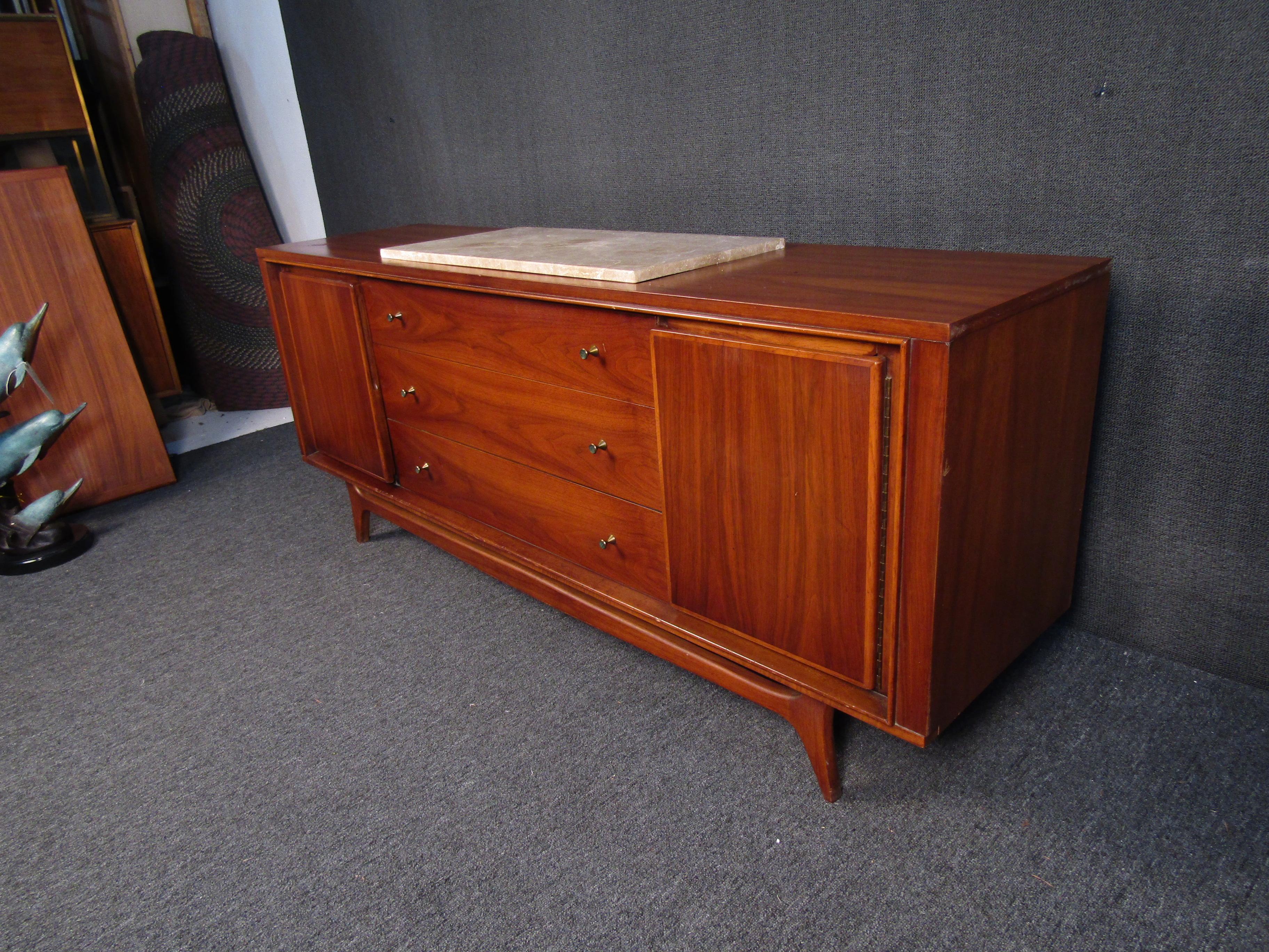 Mid-Century Modern Walnut Credenza by Kent Coffey In Good Condition For Sale In Brooklyn, NY