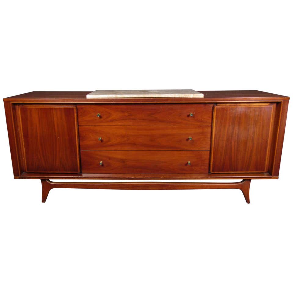 Gio Ponti Classic 3 Door Credenza in Walnut 1950s For Sale at 1stDibs