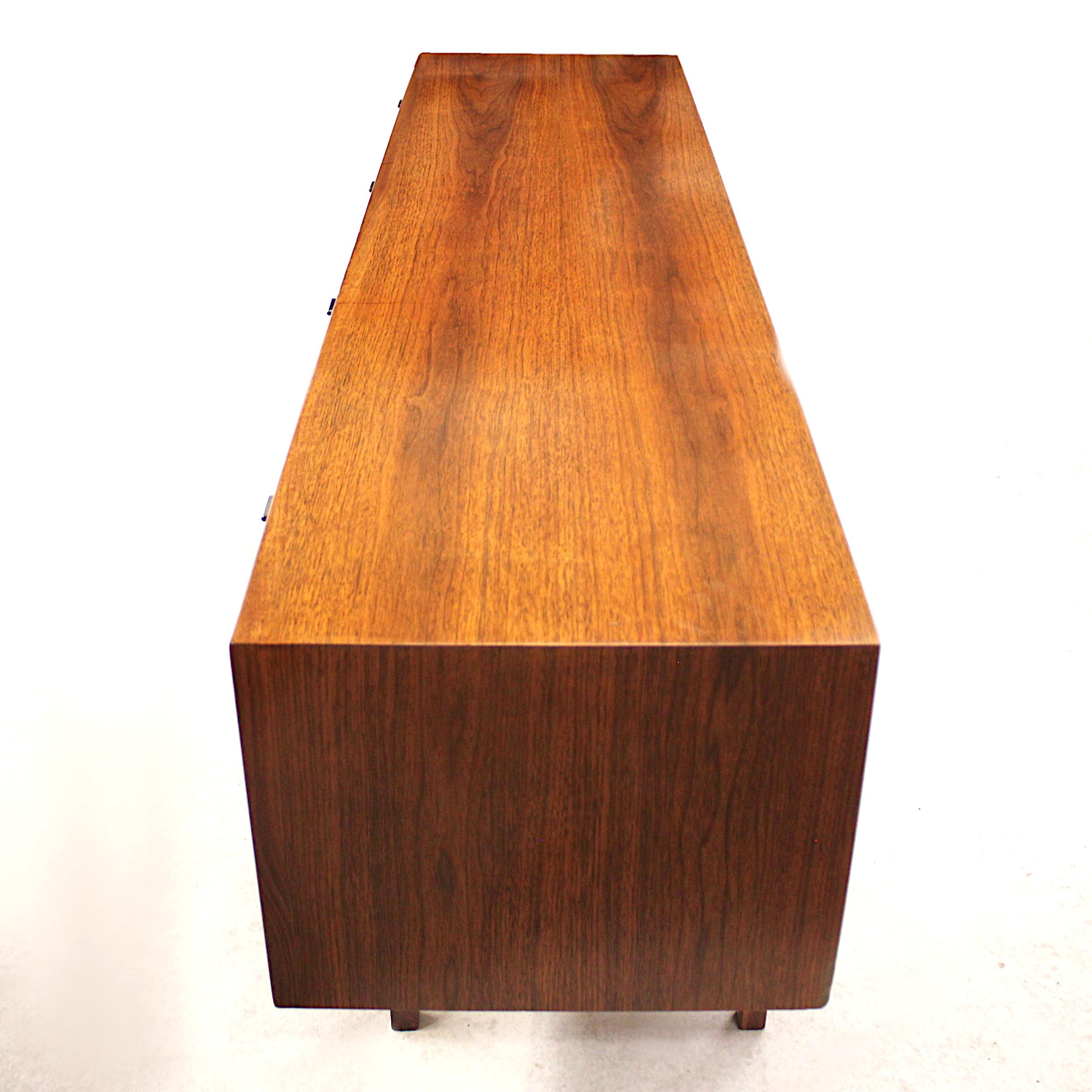 Mid-Century Modern Walnut Credenza by Stow Davis 4