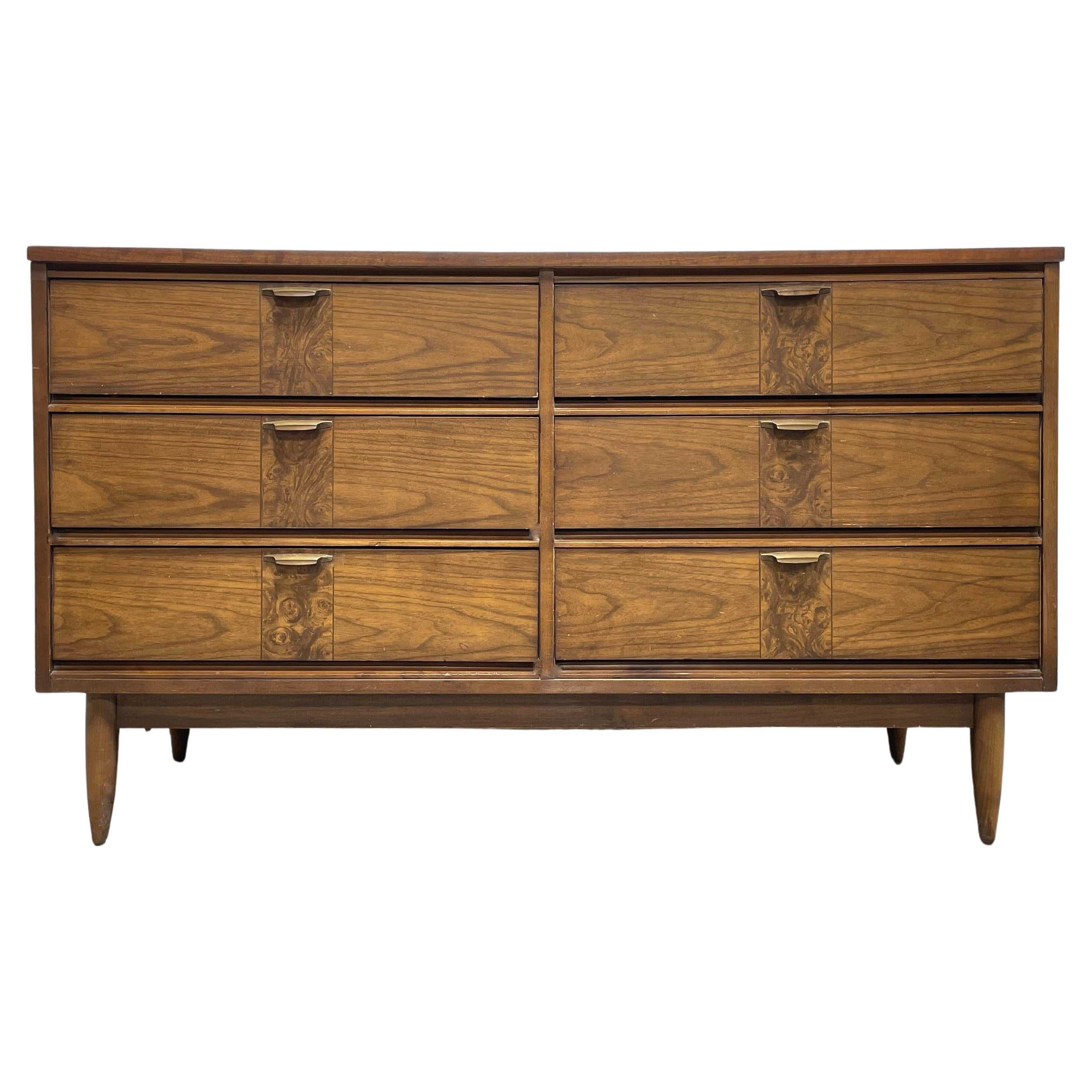 Mid Century MODERN Walnut CREDENZA / Dresser, c. 1960's For Sale