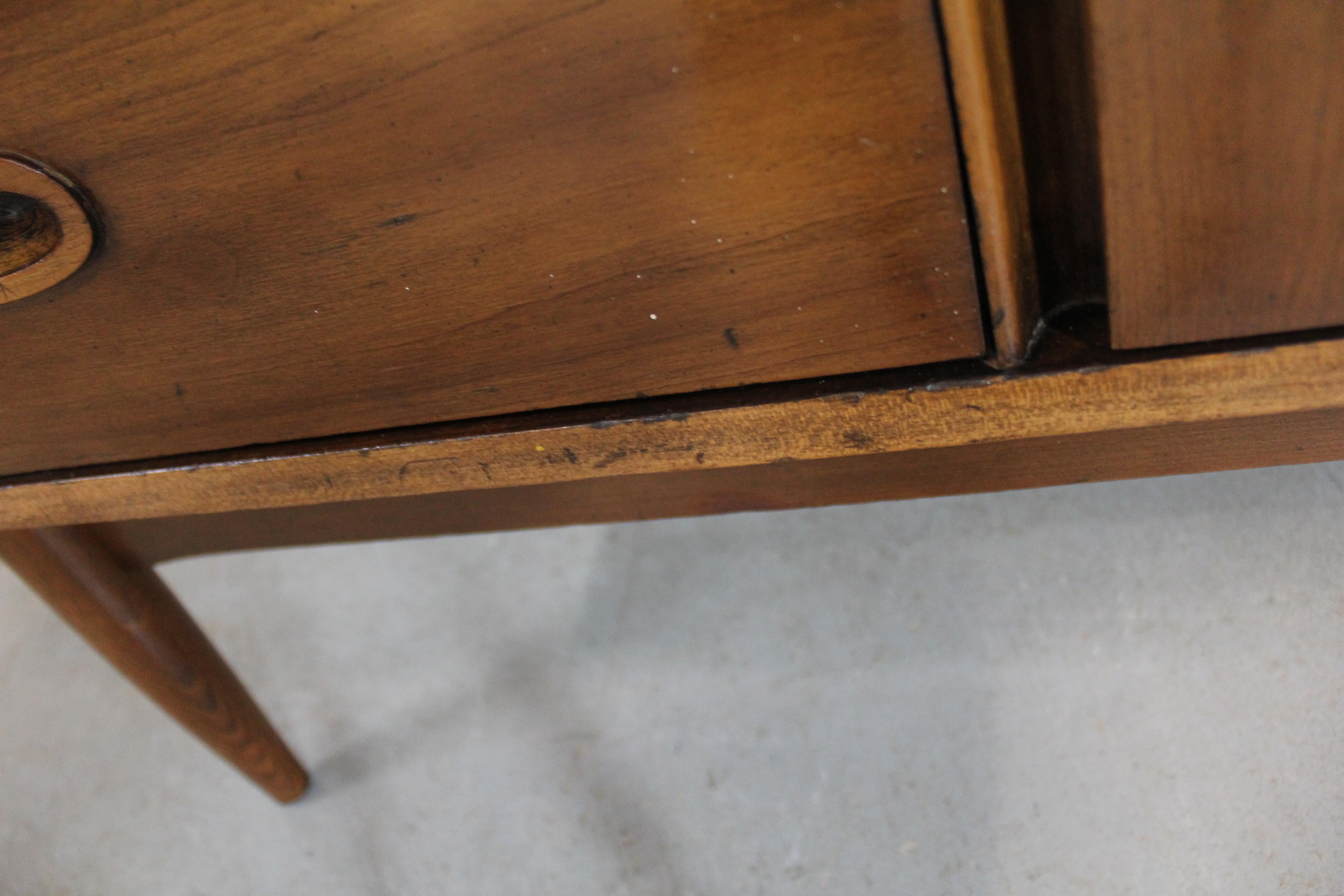 Mid-Century Modern Walnut Credenza/Dresser on Pencil Legs 7