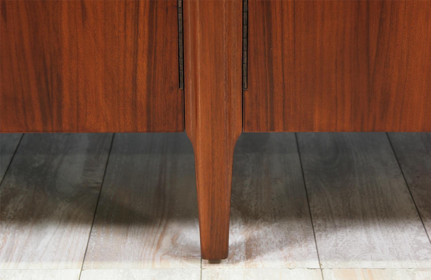 Mid-Century Modern Walnut Credenza 1