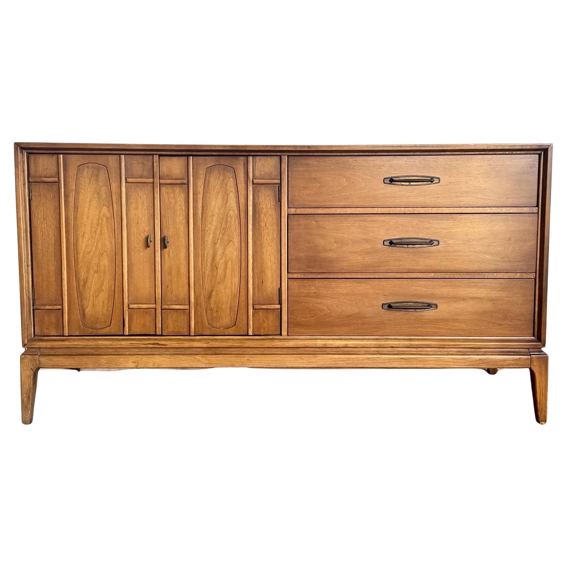 Mid Century Modern Walnut Credenza For Sale