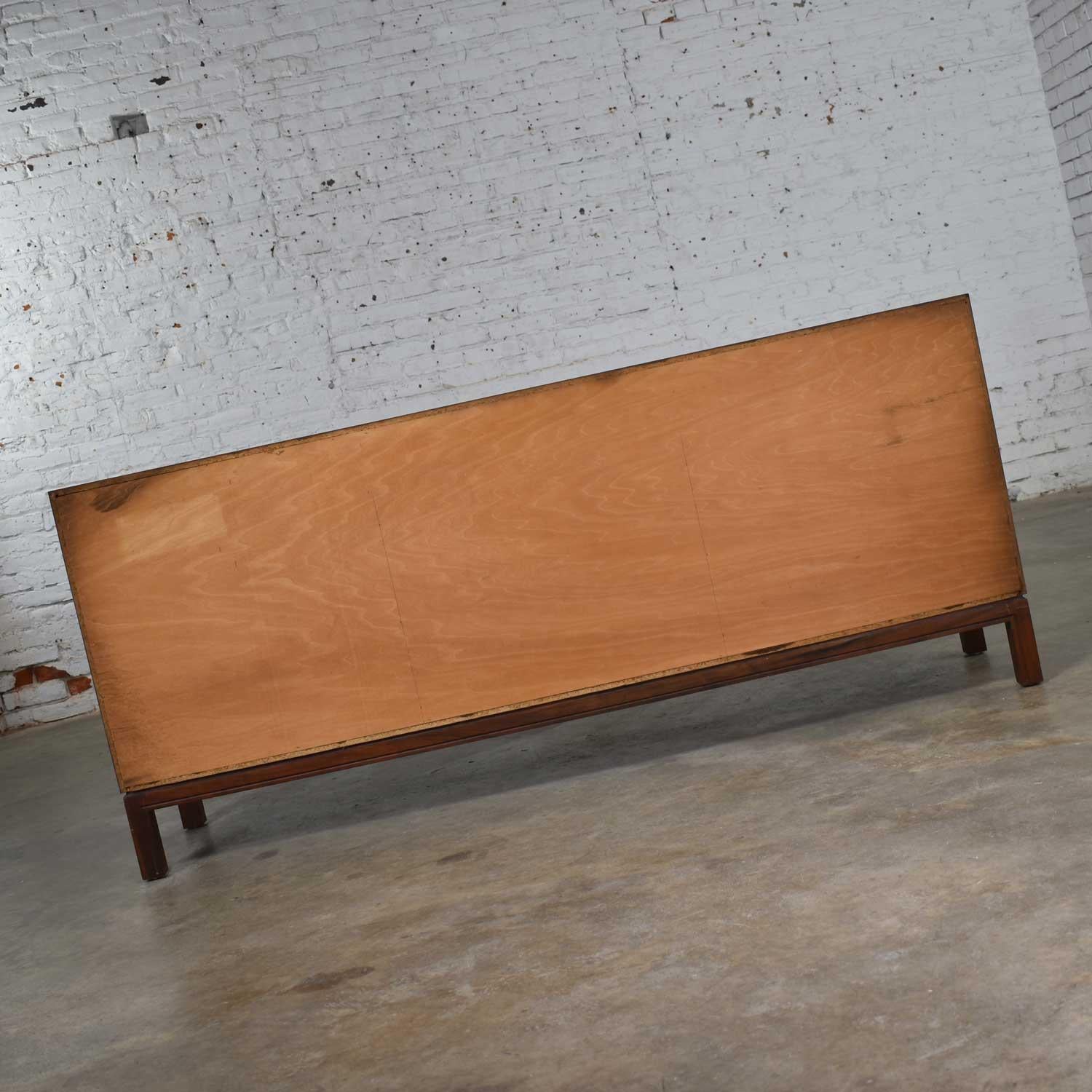 Mid-Century Modern Walnut Credenza in the Style of John Stuart Widdicomb 3