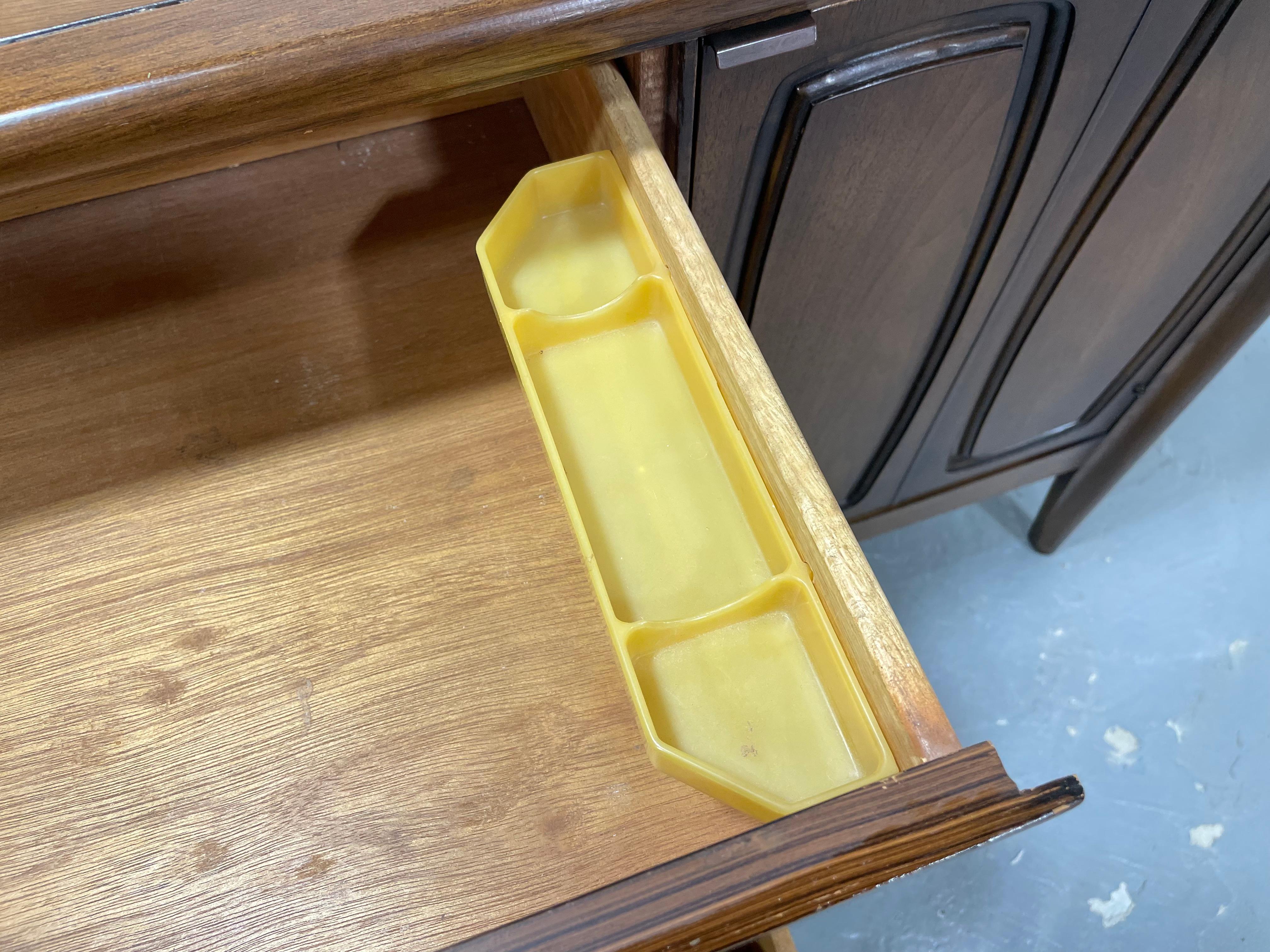 Mid Century MODERN Walnut CREDENZA / Long Dresser by BROYHILL Premier, c. 1960's For Sale 8