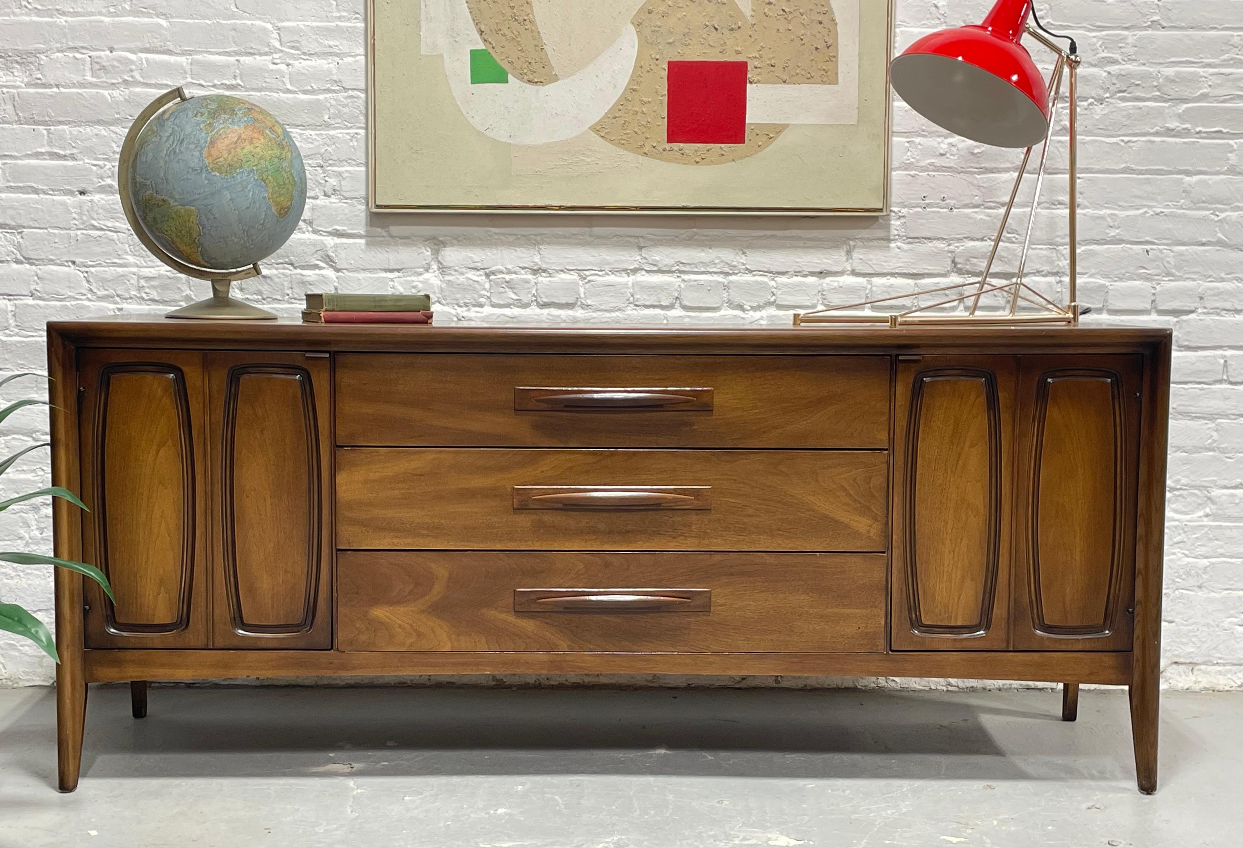 Mid Century MODERN Walnut CREDENZA / Long Dresser by BROYHILL Premier, c. 1960's For Sale 1