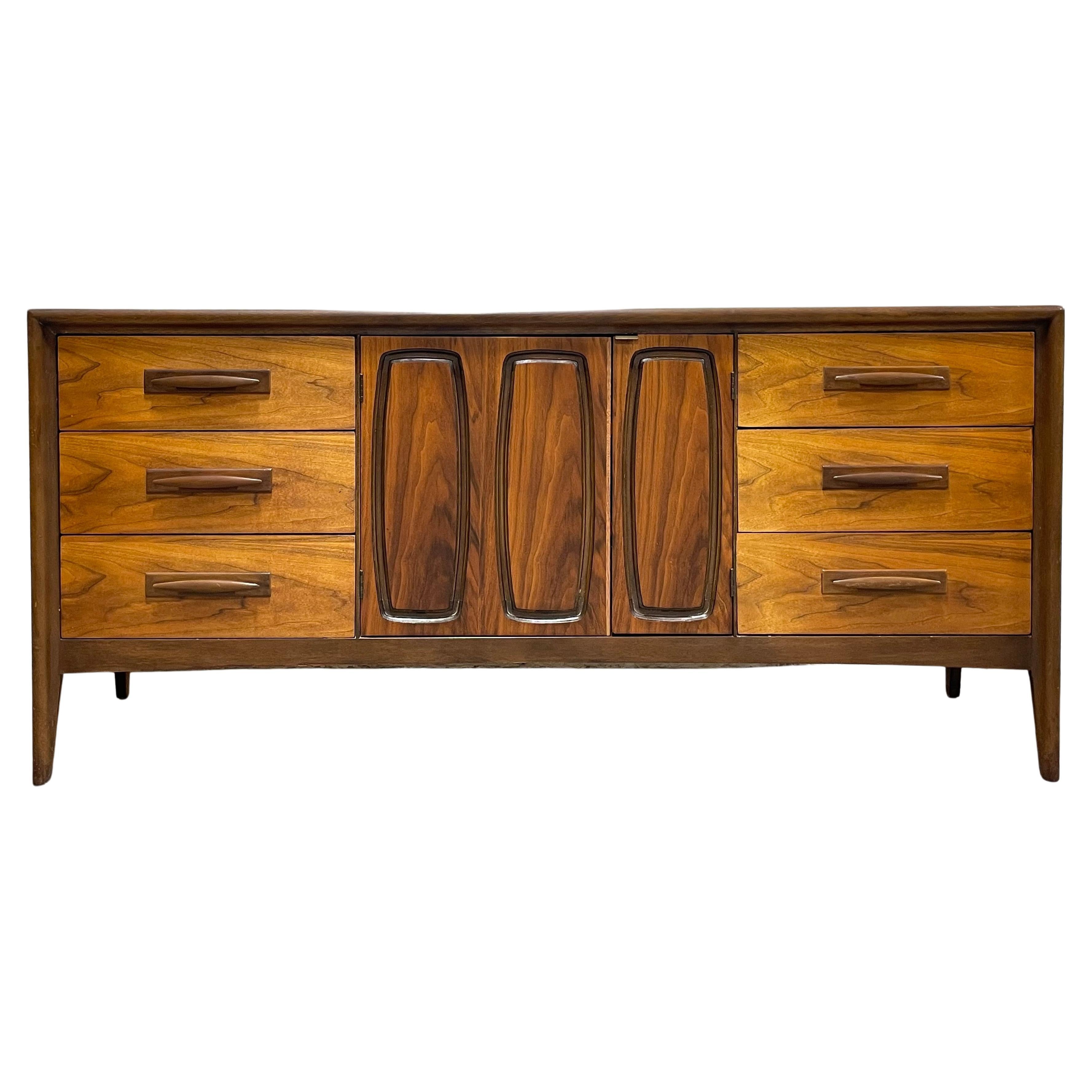 Mid Century Modern Walnut Credenza by Broyhill at 1stDibs