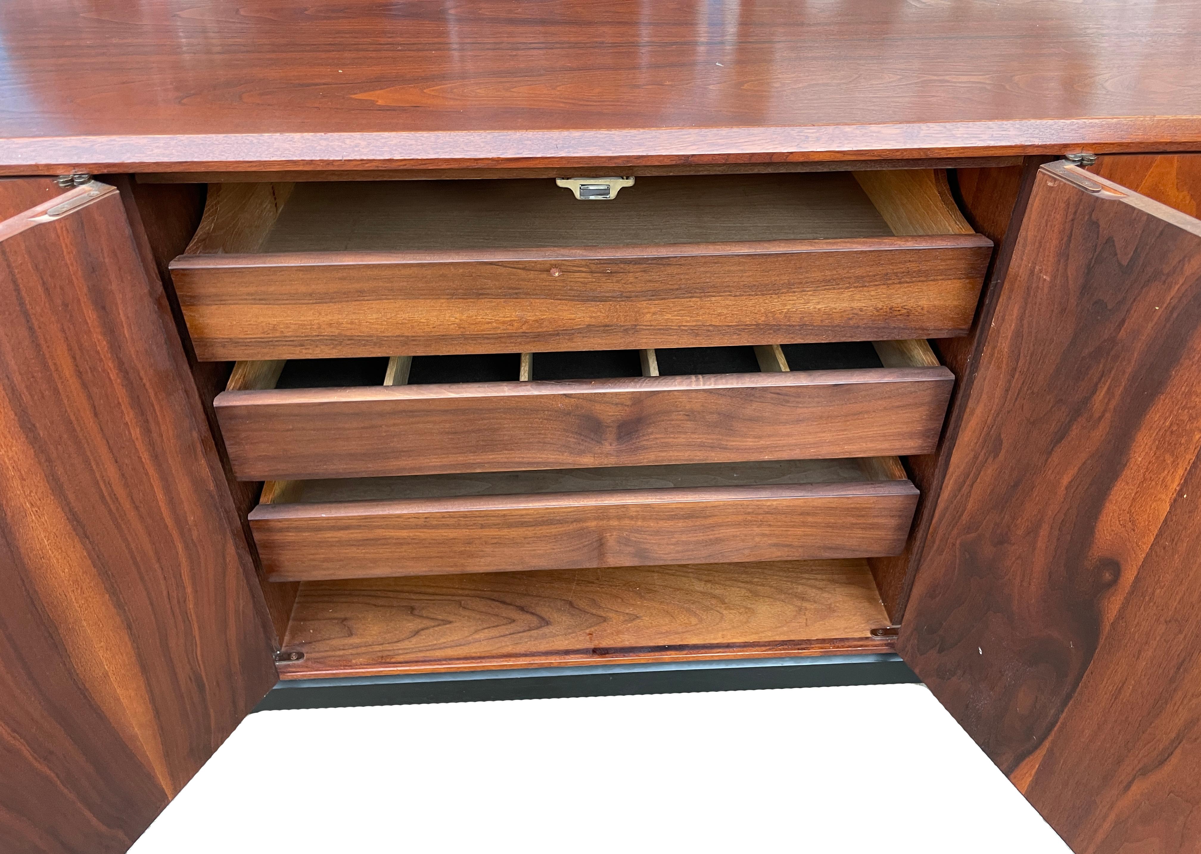 Mid-20th Century Mid-Century Modern Walnut Credenza Sideboard 6 Cabinet Doors with 3 Drawers