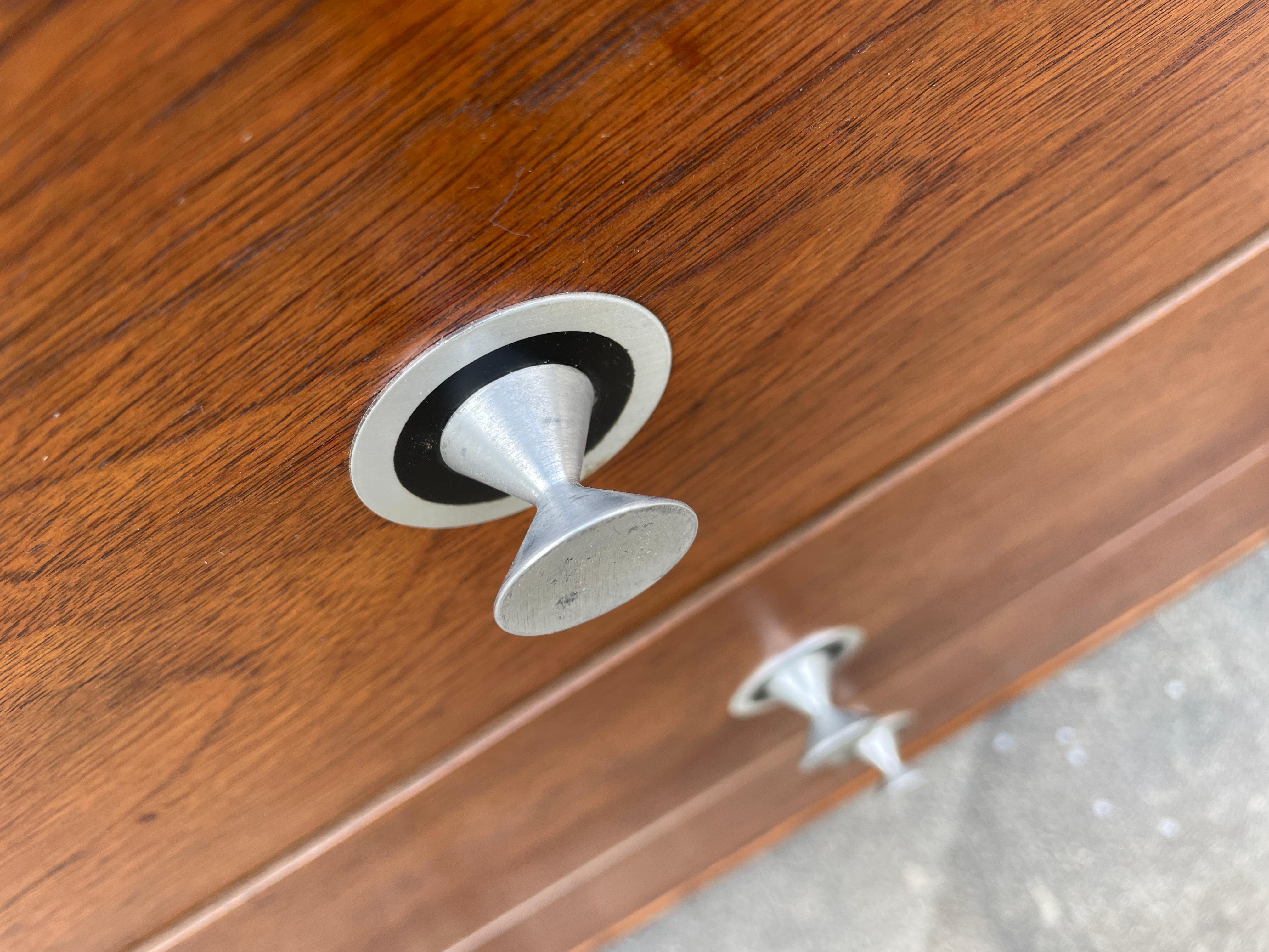 Mid-Century Modern Walnut Credenza with Aluminum Pulls by Stanley In Good Condition In BROOKLYN, NY