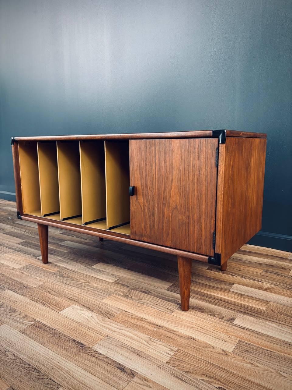 American Mid-Century Modern Walnut Credenza with Records / Magazine Case For Sale