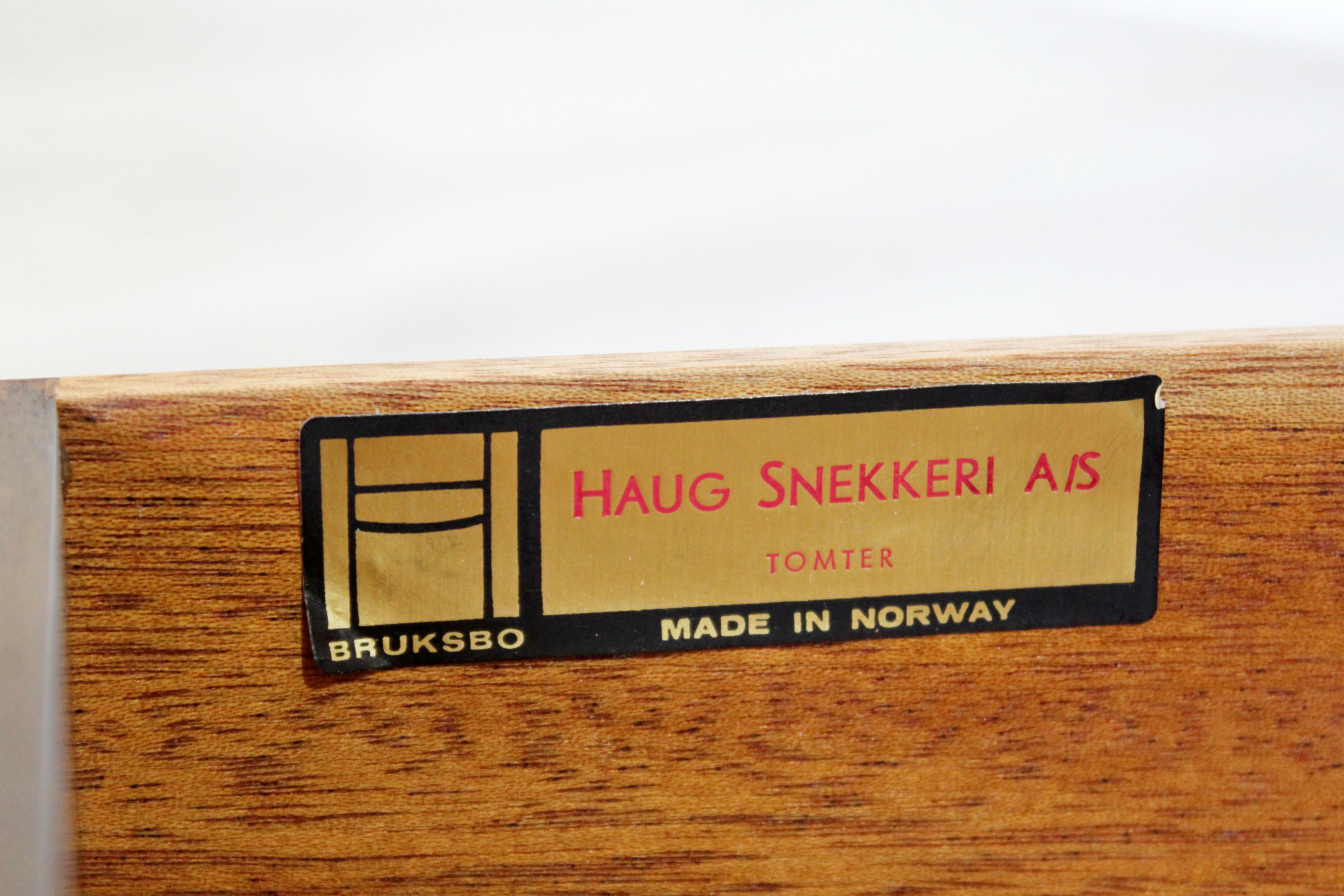 Walnut Mid-Century Modern Rosewood Cube Mini Bar Rolf Hesland Haug Snekkeri Norway, 60s