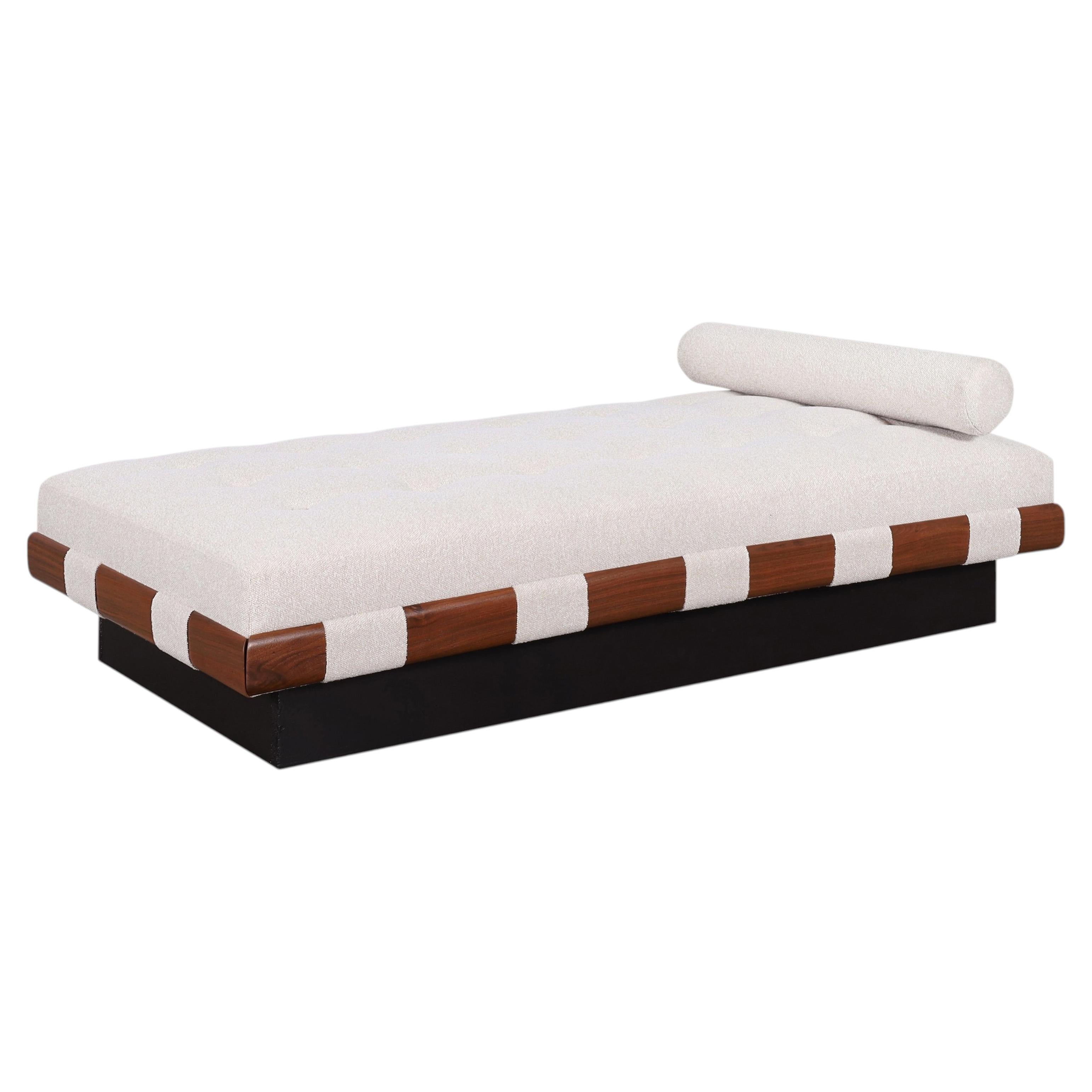 Daybed/Bank im Mid-Century-Modern-Stil aus Walnussholz von Adrian Pearsall, 1960er Jahre
