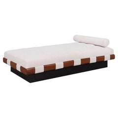 Daybed/Bank im Mid-Century-Modern-Stil aus Walnussholz von Adrian Pearsall, 1960er Jahre
