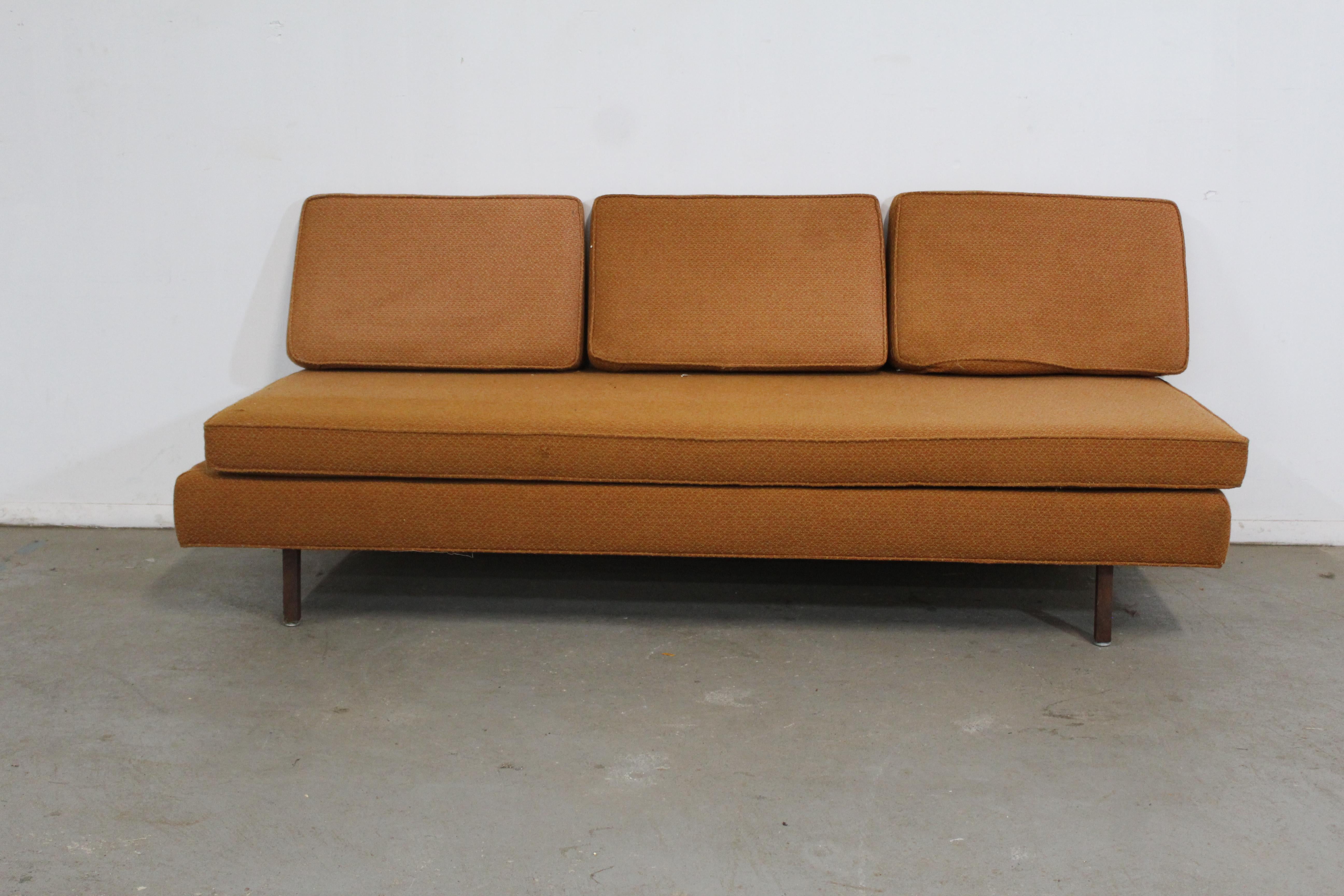 Mid-Century Modern Walnut Daybed/Sofa 

Offered is a Mid-Century Modern Walnut Daybed/Sofa in the style of Adrian Pearsall.  The sofa has three removable cushions and is on Walnut legs. This piece is a wall sofa as it it backless.  It is in great