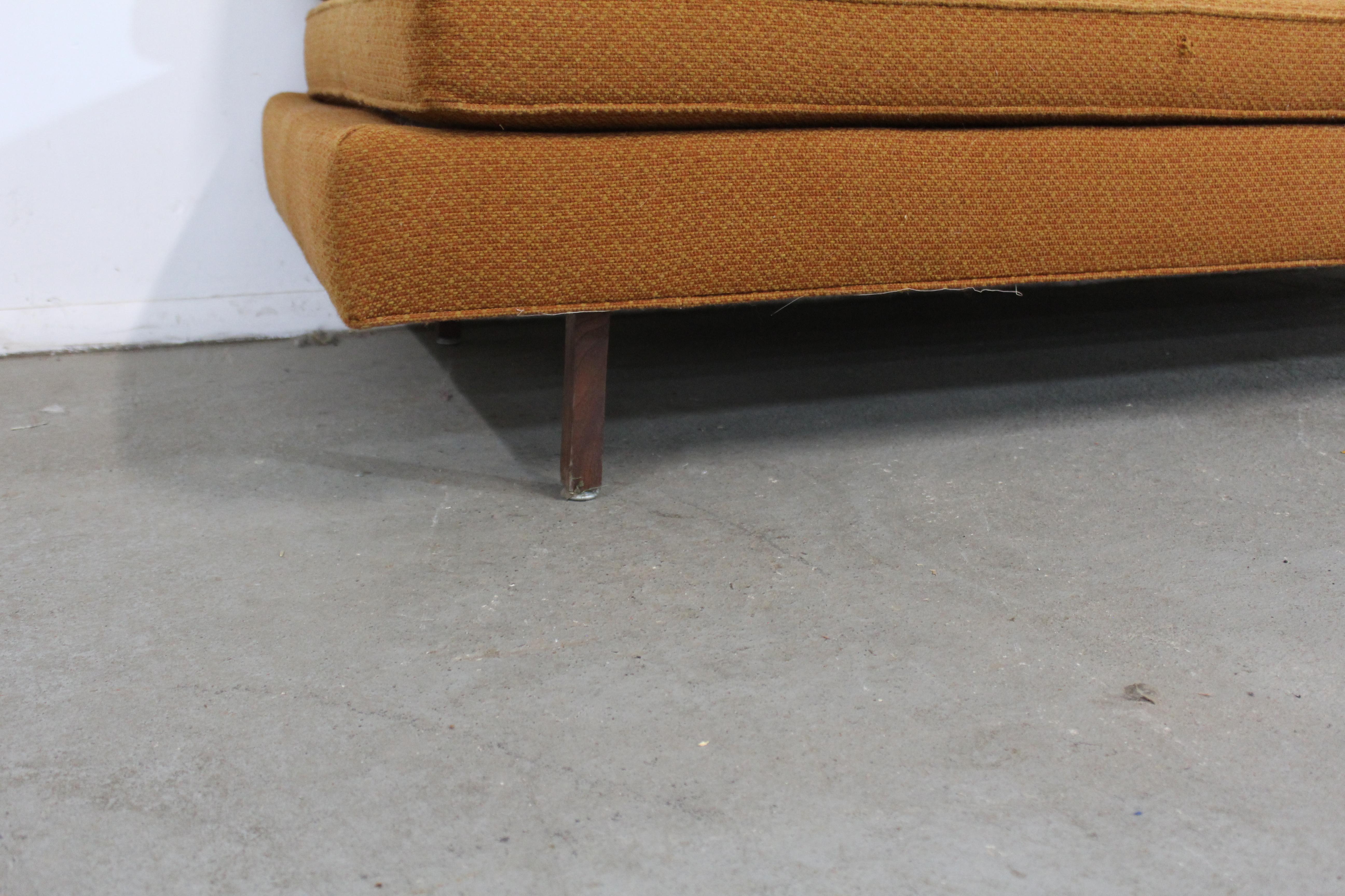 Mid-Century Modern Walnut Daybed / Sofa on Pencil Legs For Sale 1