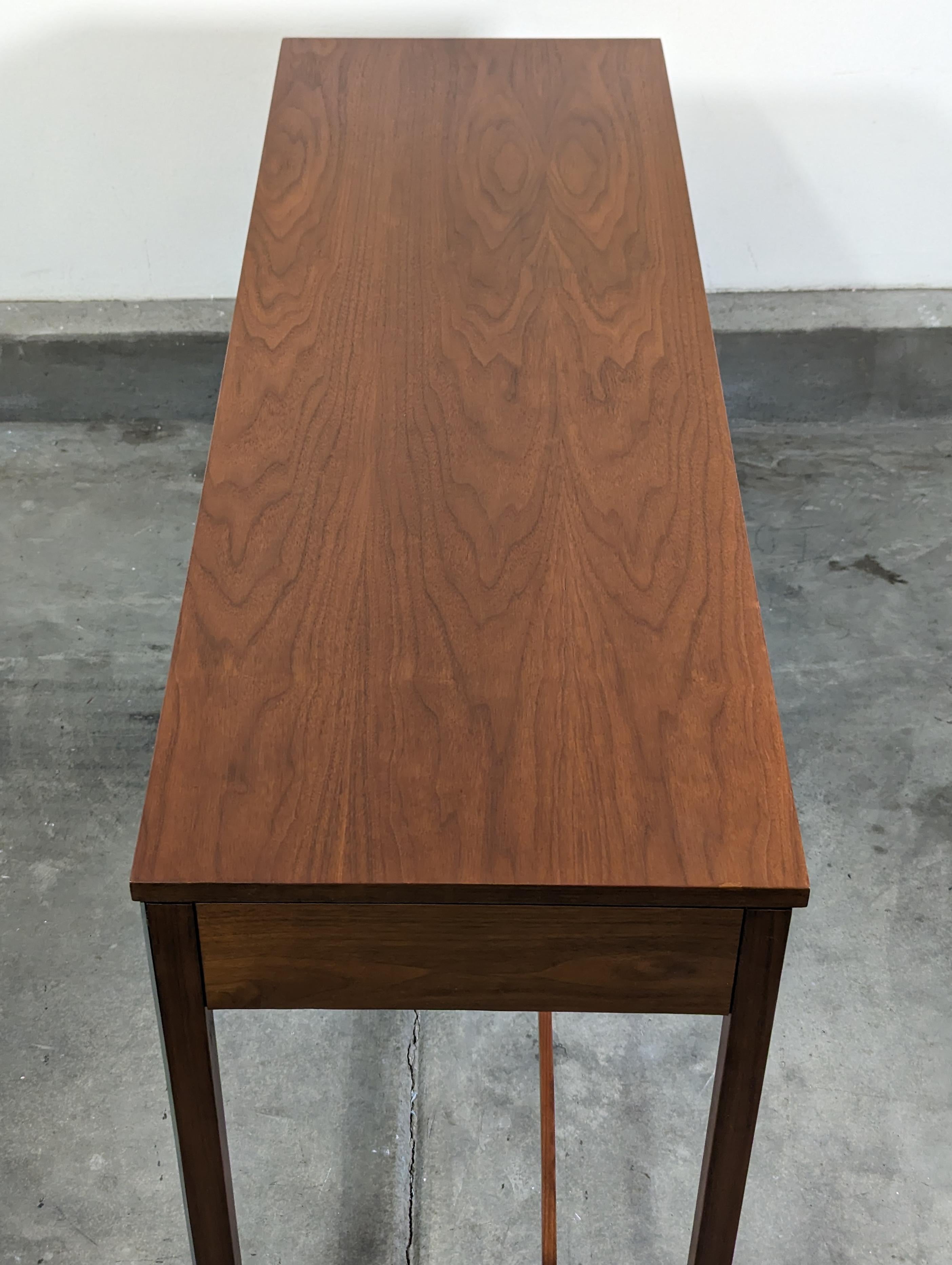Mid-20th Century Mid Century Modern Walnut Desk by Paul McCobb, c1960s For Sale