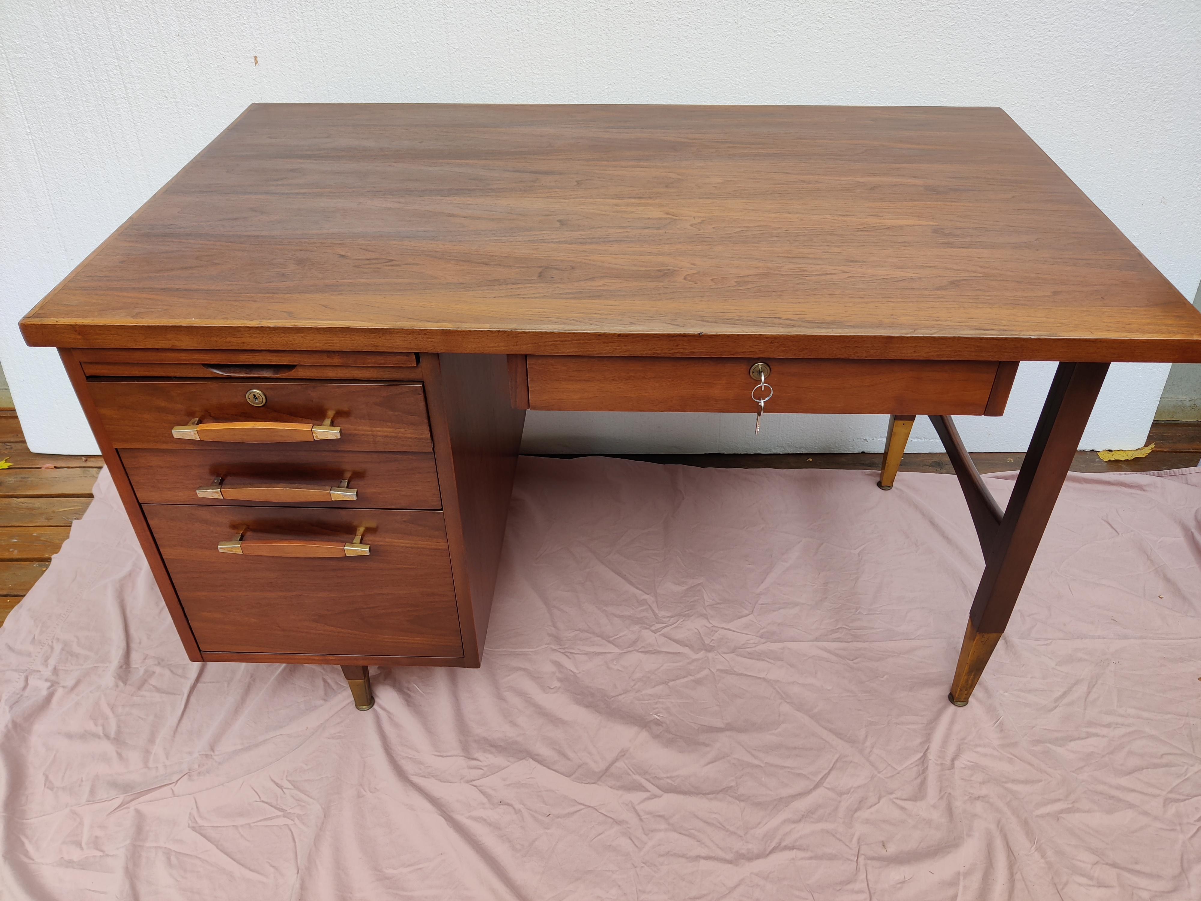 Mid Century Modern Walnut Desk with brass and walnut pulls For Sale 11