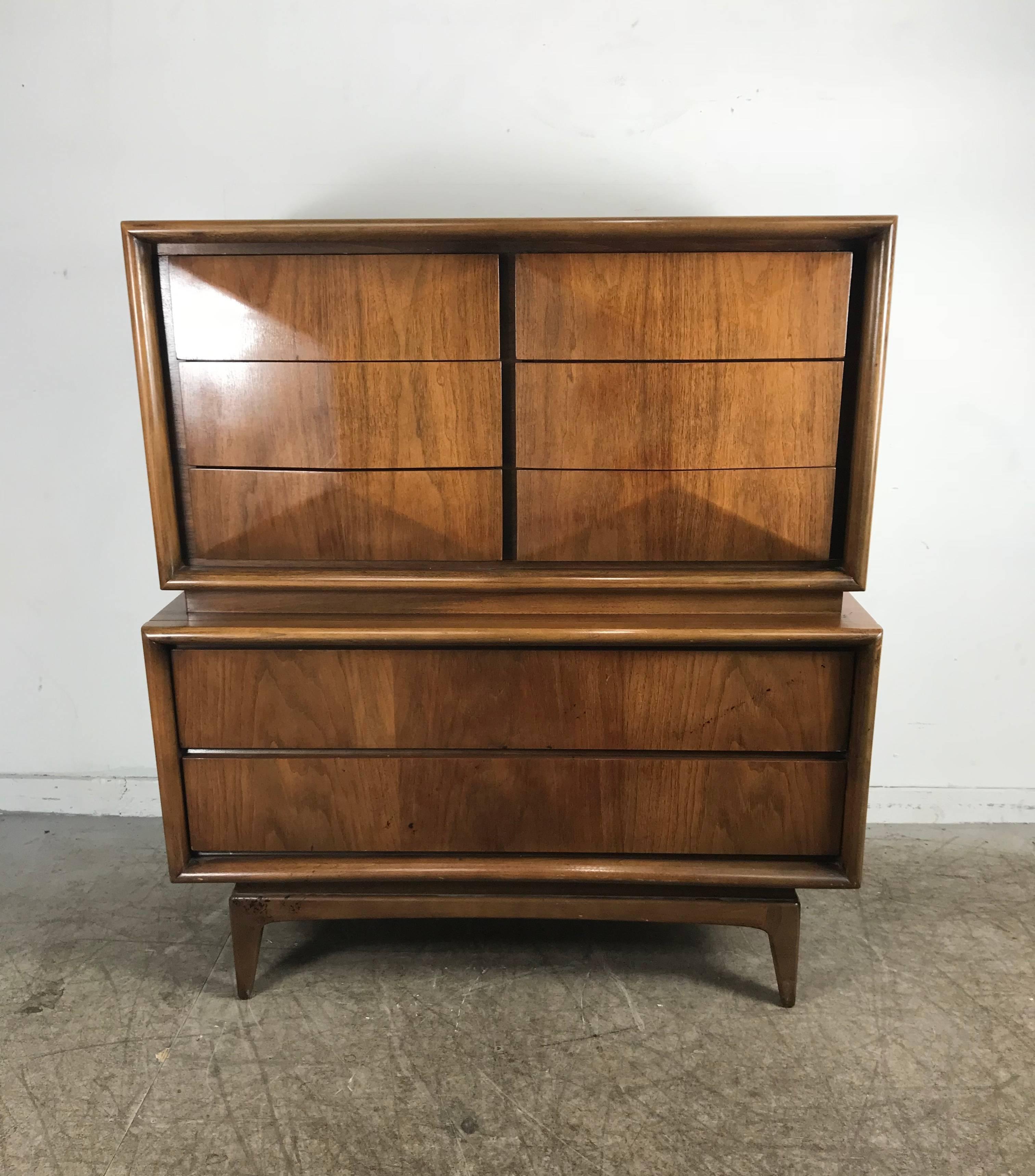 Mid-Century Modern walnut diamond front chest manufactured by United Furniture Co. Beautiful solid walnut, quilted drawer fronts, superior quality and construction, large, deep generous storage featuring six drawers over two drawers, hand delivery