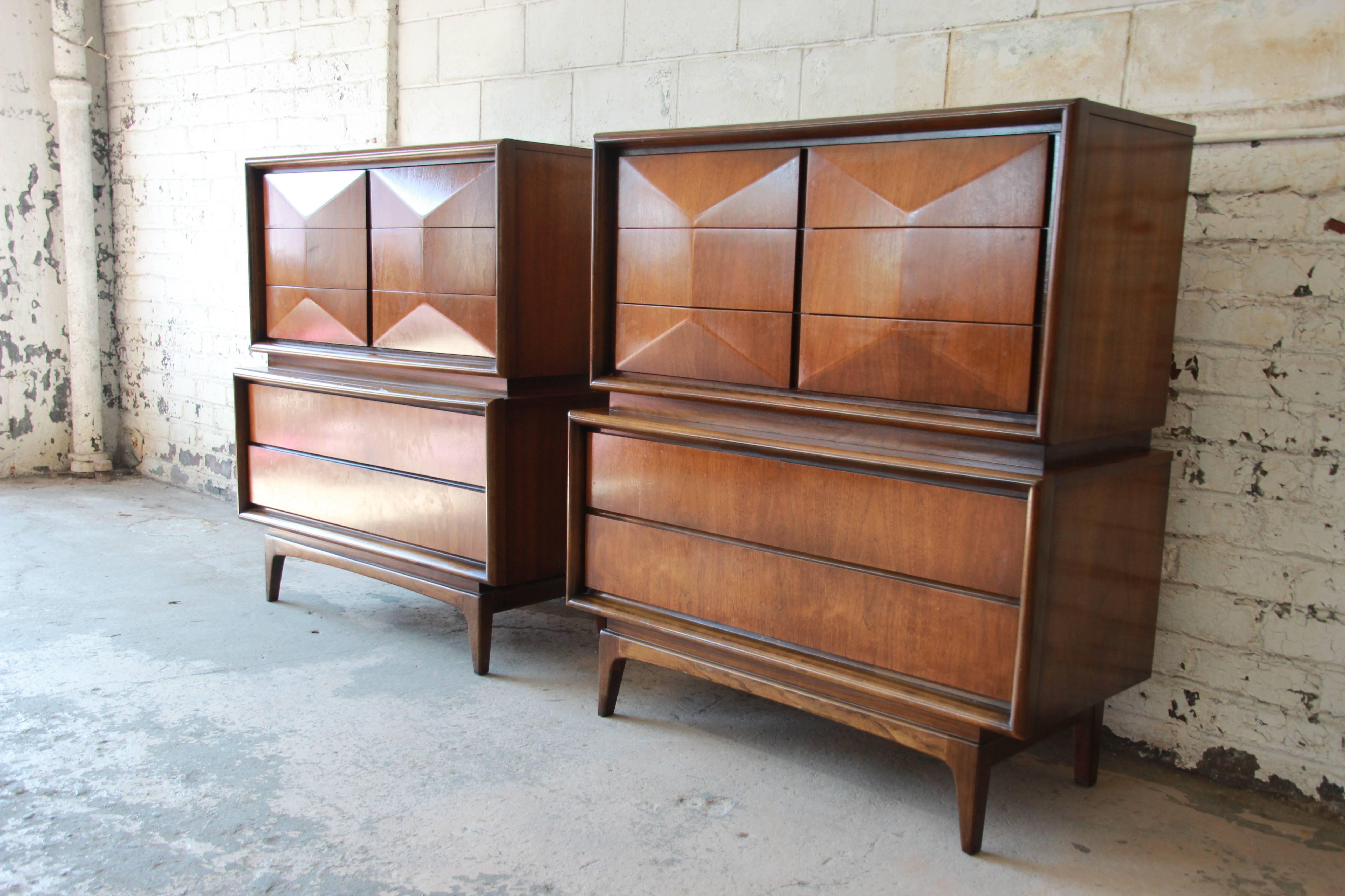 Offering a very nice pair of diamond front highboy dresser by United Furniture Co. Each dresser has a beautiful walnut wood grain with six diamond shaped drawers above with two drawers below. Each dresser is in very good vintage condition with very