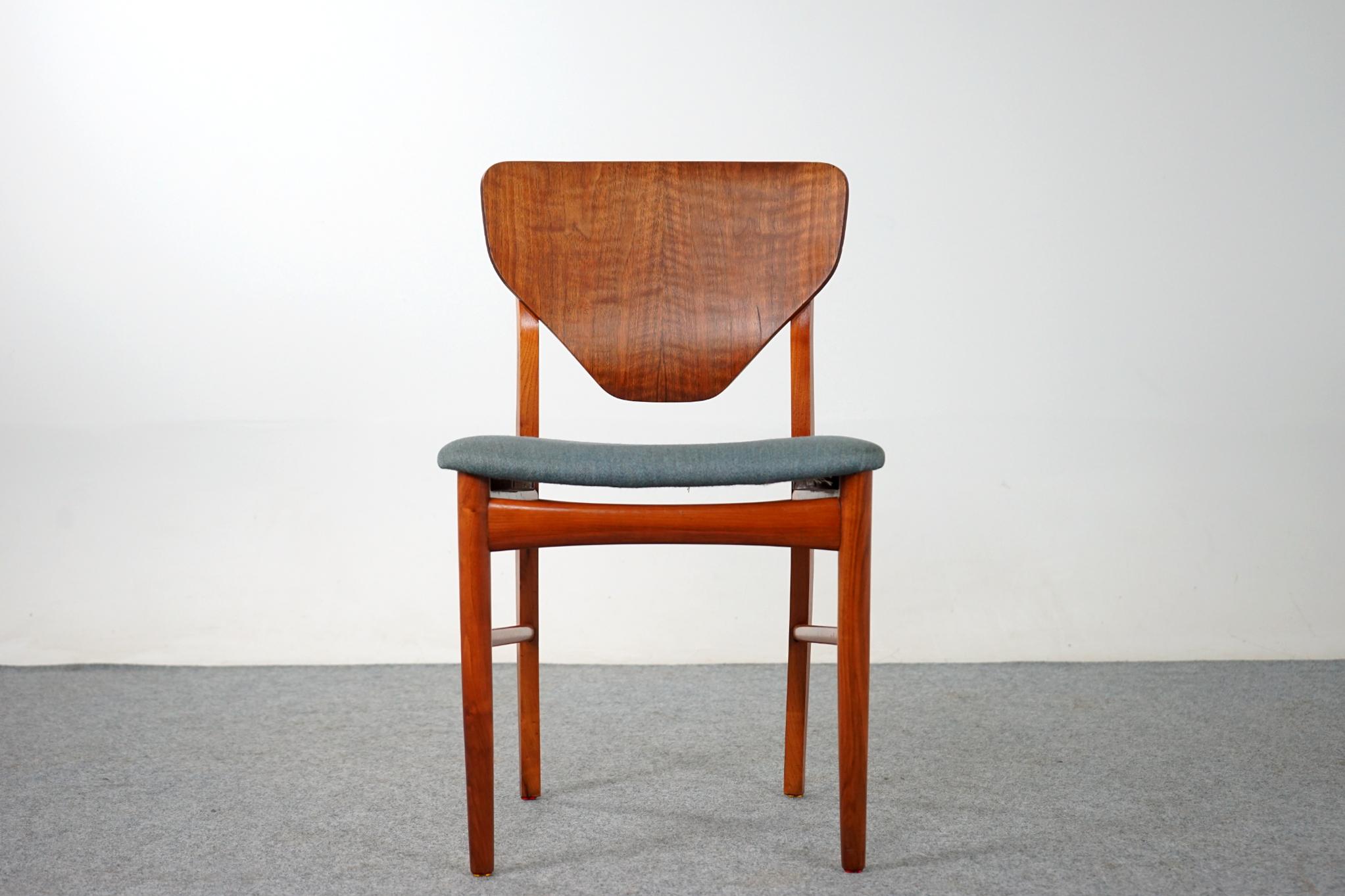 Veneer Mid-Century Modern Walnut Dining Chair