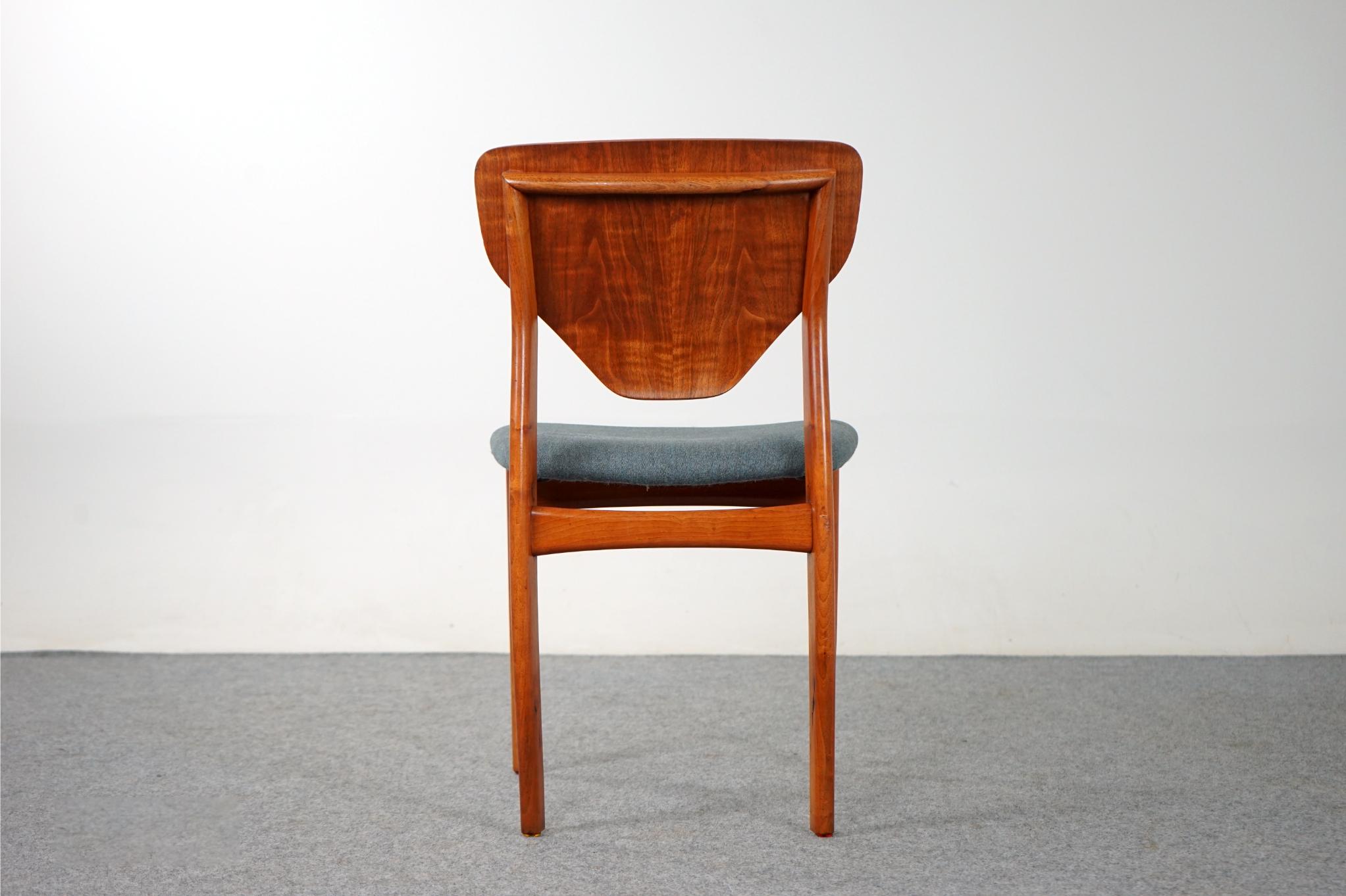 Mid-Century Modern Walnut Dining Chair 1
