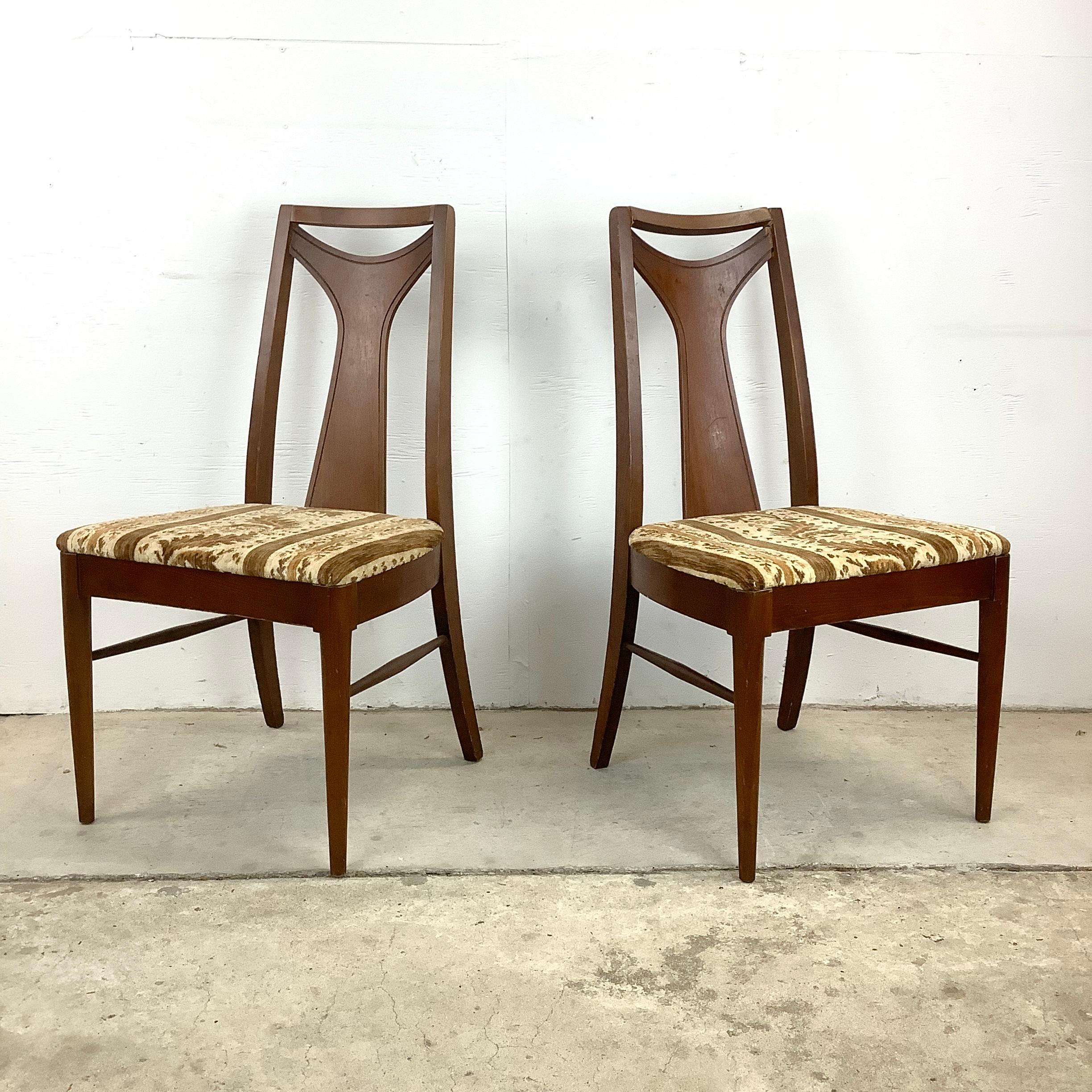 Mid-Century Modern Walnut Dining Chairs For Sale 6