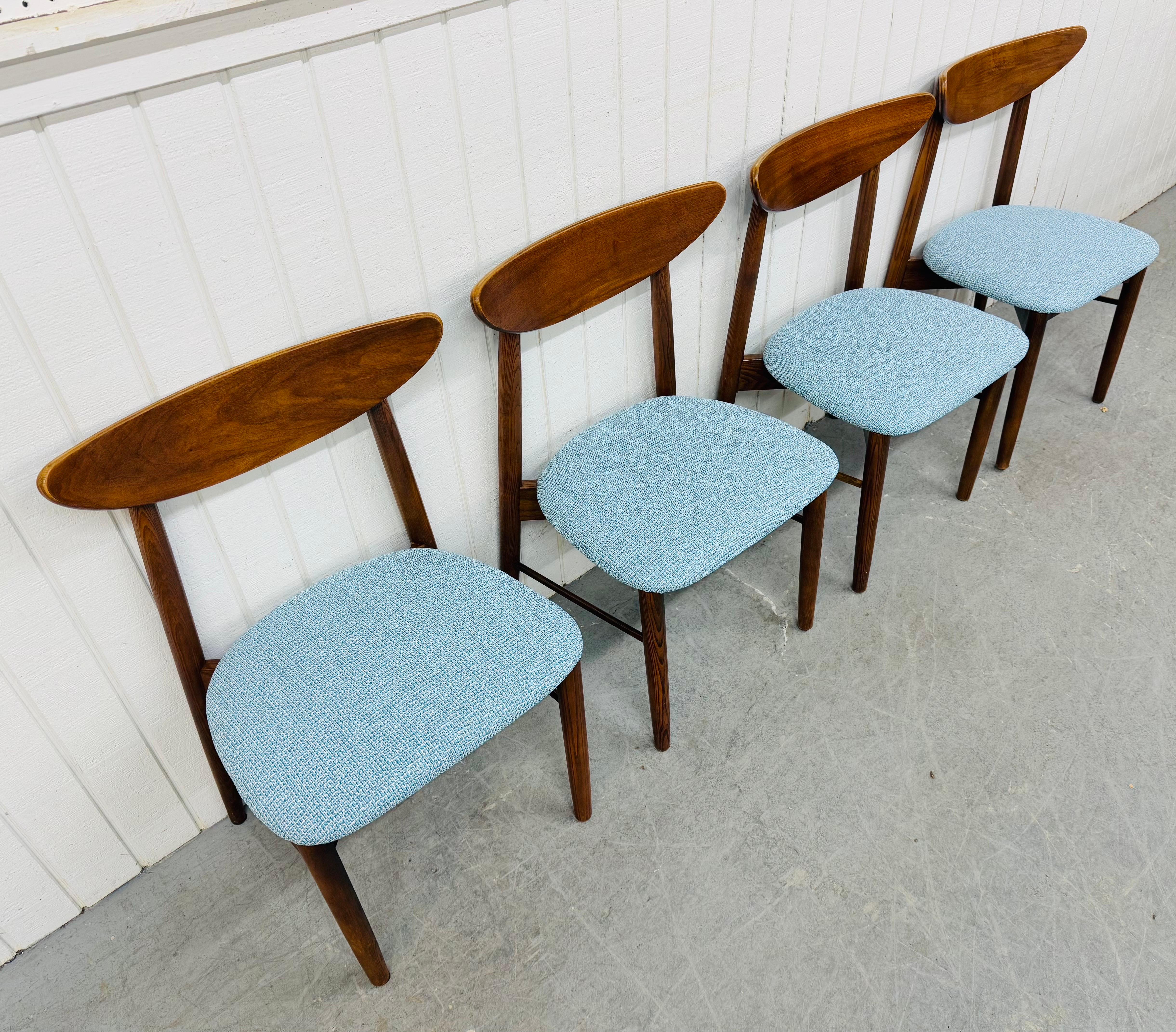 Mid-Century Modern Walnut Dining Chairs - Set of 4 In Good Condition In Clarksboro, NJ