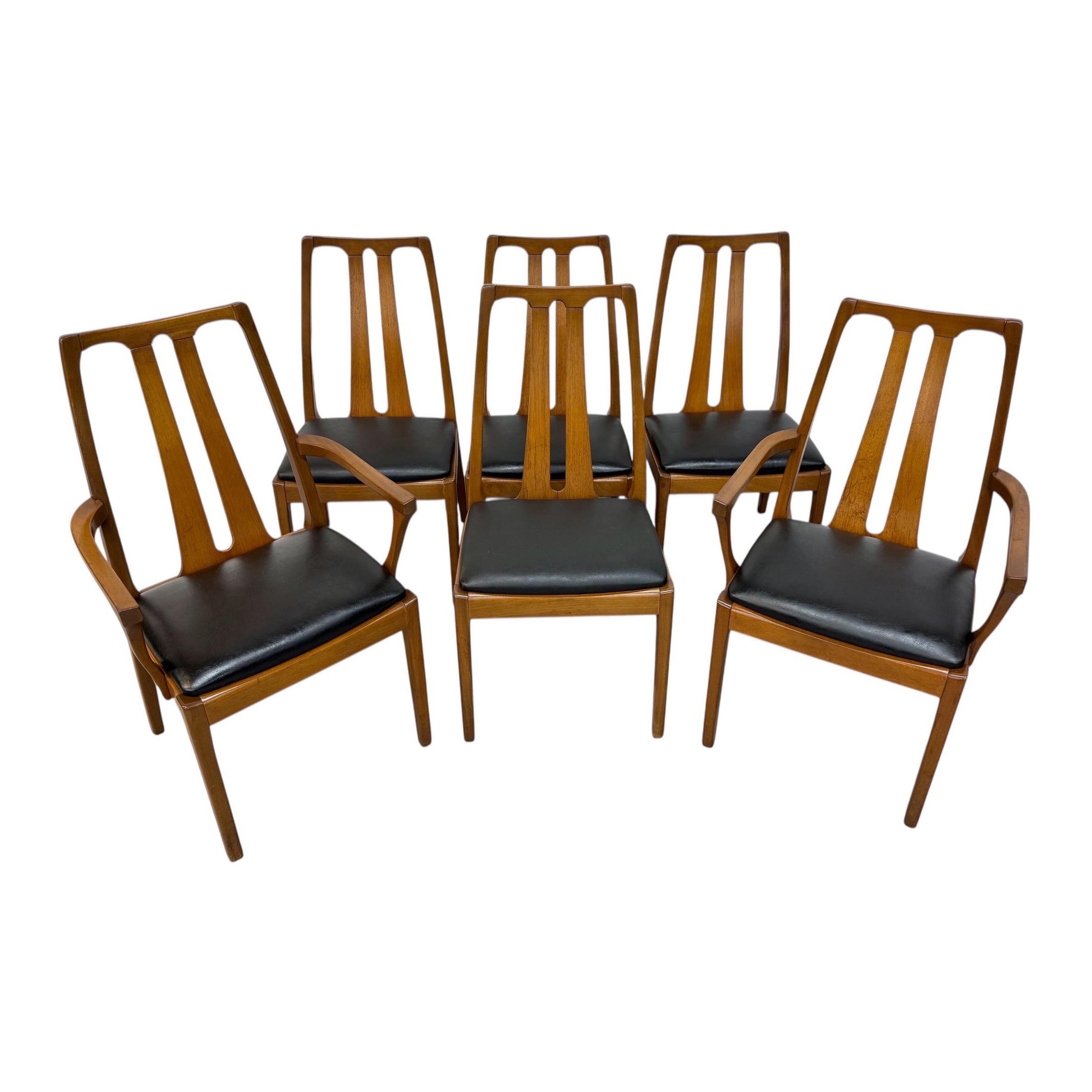Moderne Esszimmerstühle aus Nussbaumholz aus der Jahrhundertmitte - 6er-Set im Angebot