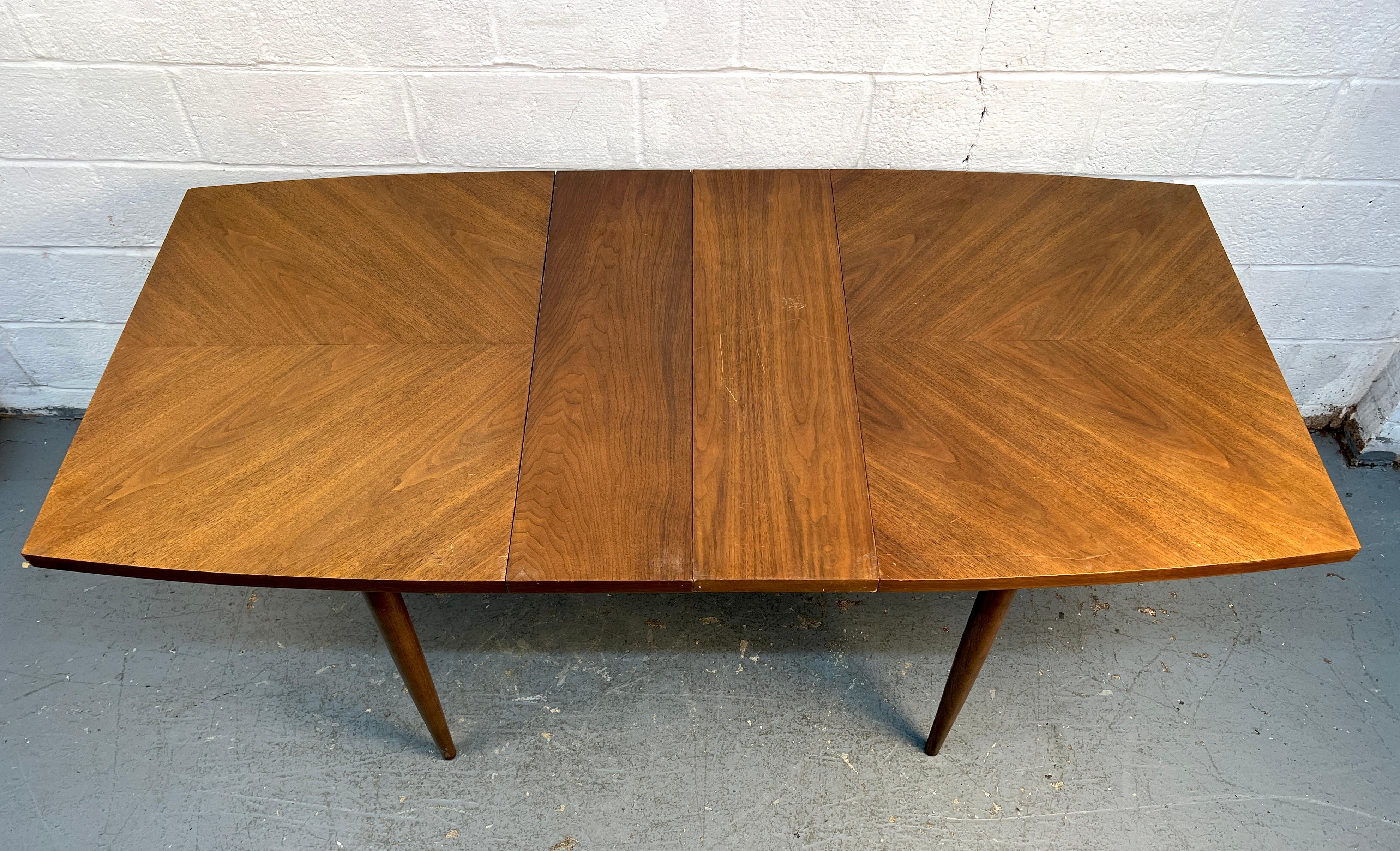 Table à feuilles de salle à manger en noyer moderne du milieu du siècle en vente 4