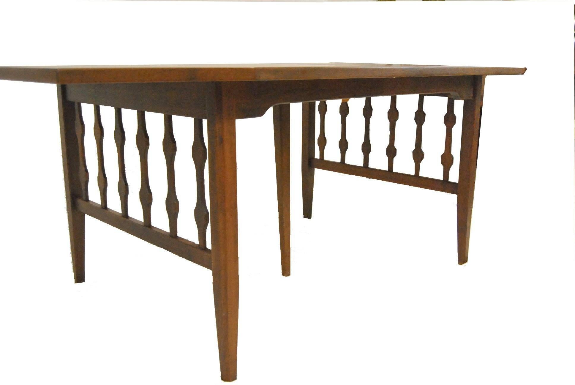 Mid-Century Modern Walnut Dining Set by Foster-McDavid In Good Condition In Toledo, OH