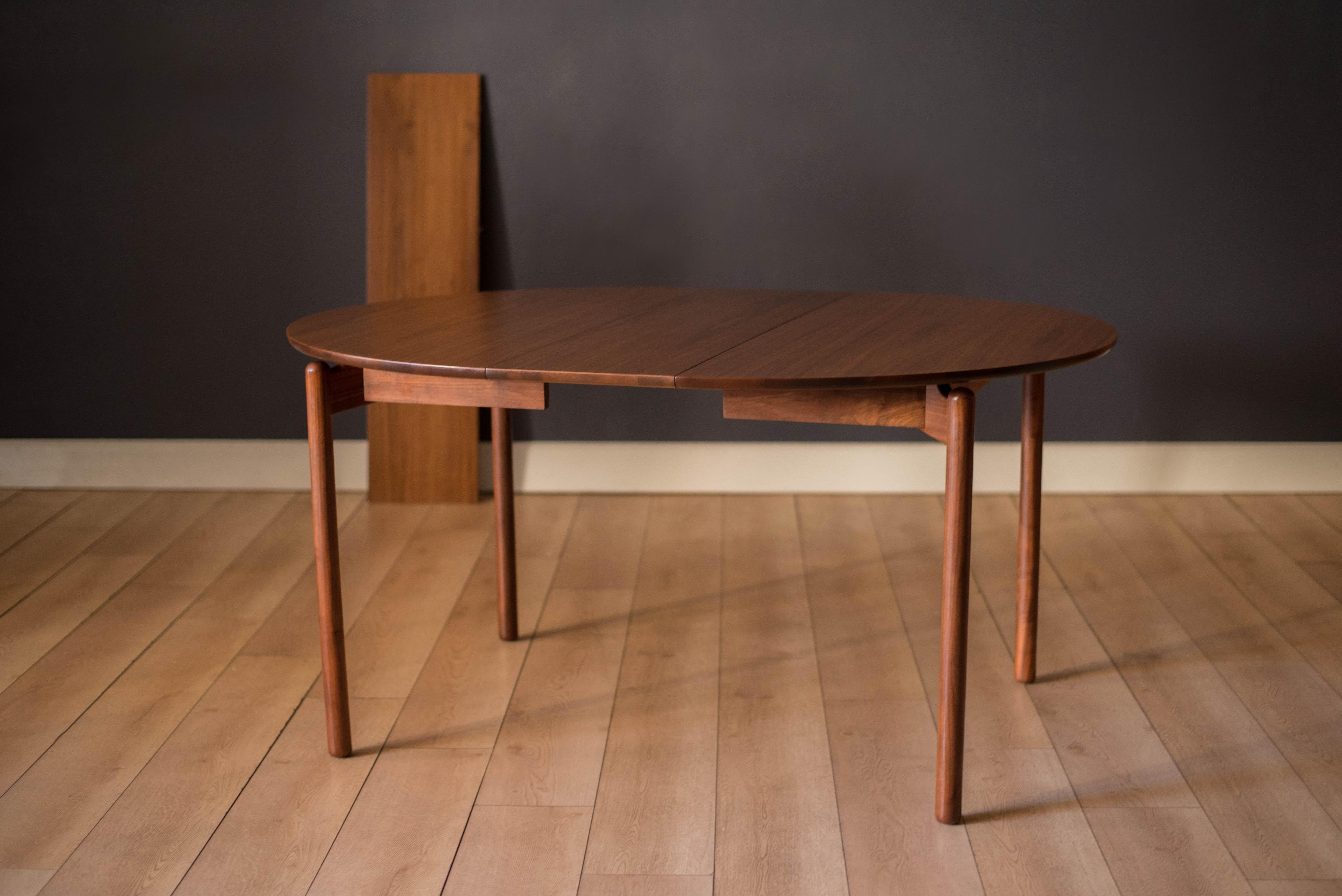 Mid-20th Century Mid Century Modern Walnut Dining Table by Greta Grossman for Glenn of California