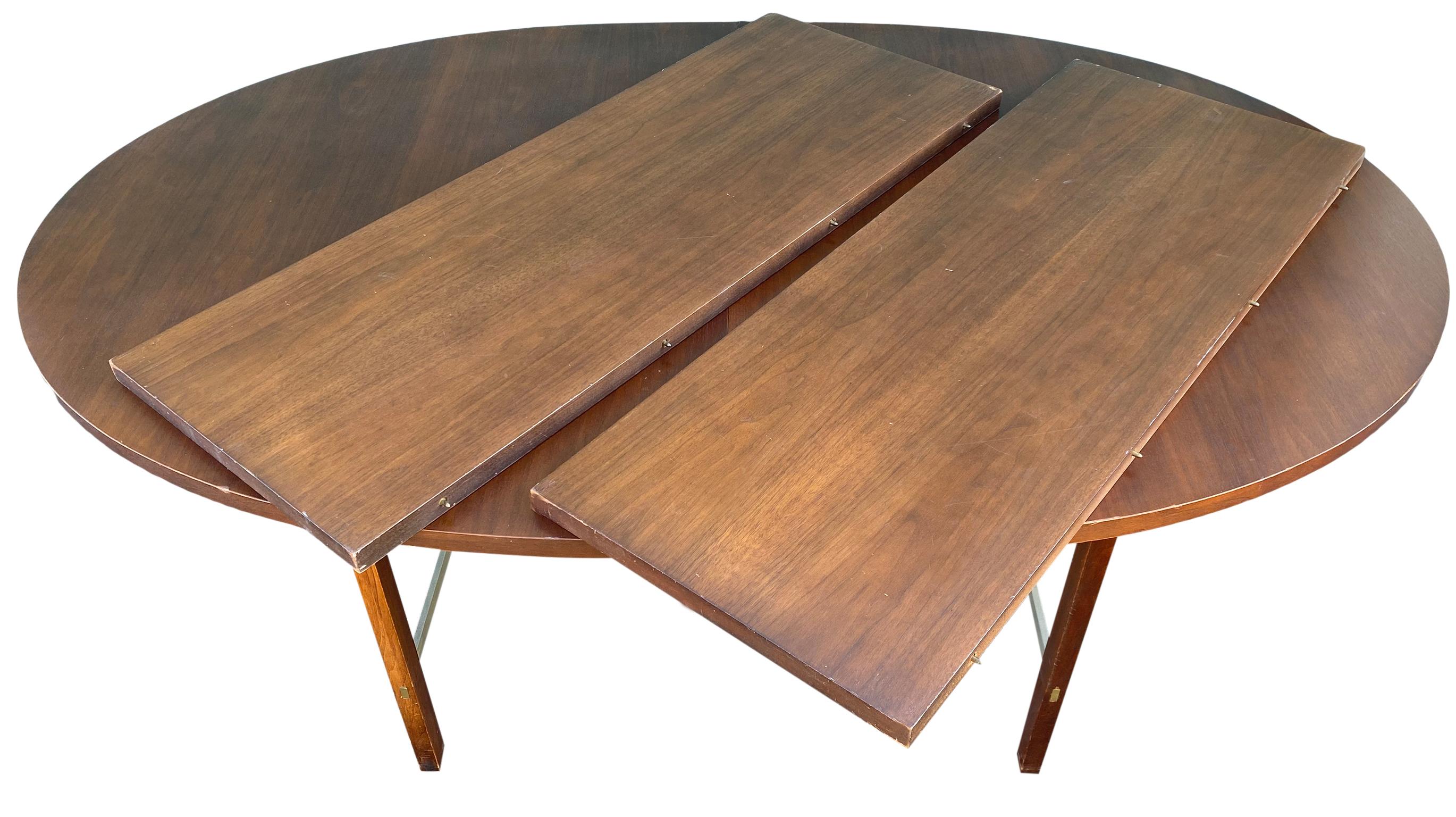 Aluminum Mid-Century Modern Walnut Dining Table by Paul McCobb for Calvin 2 Leaves For Sale