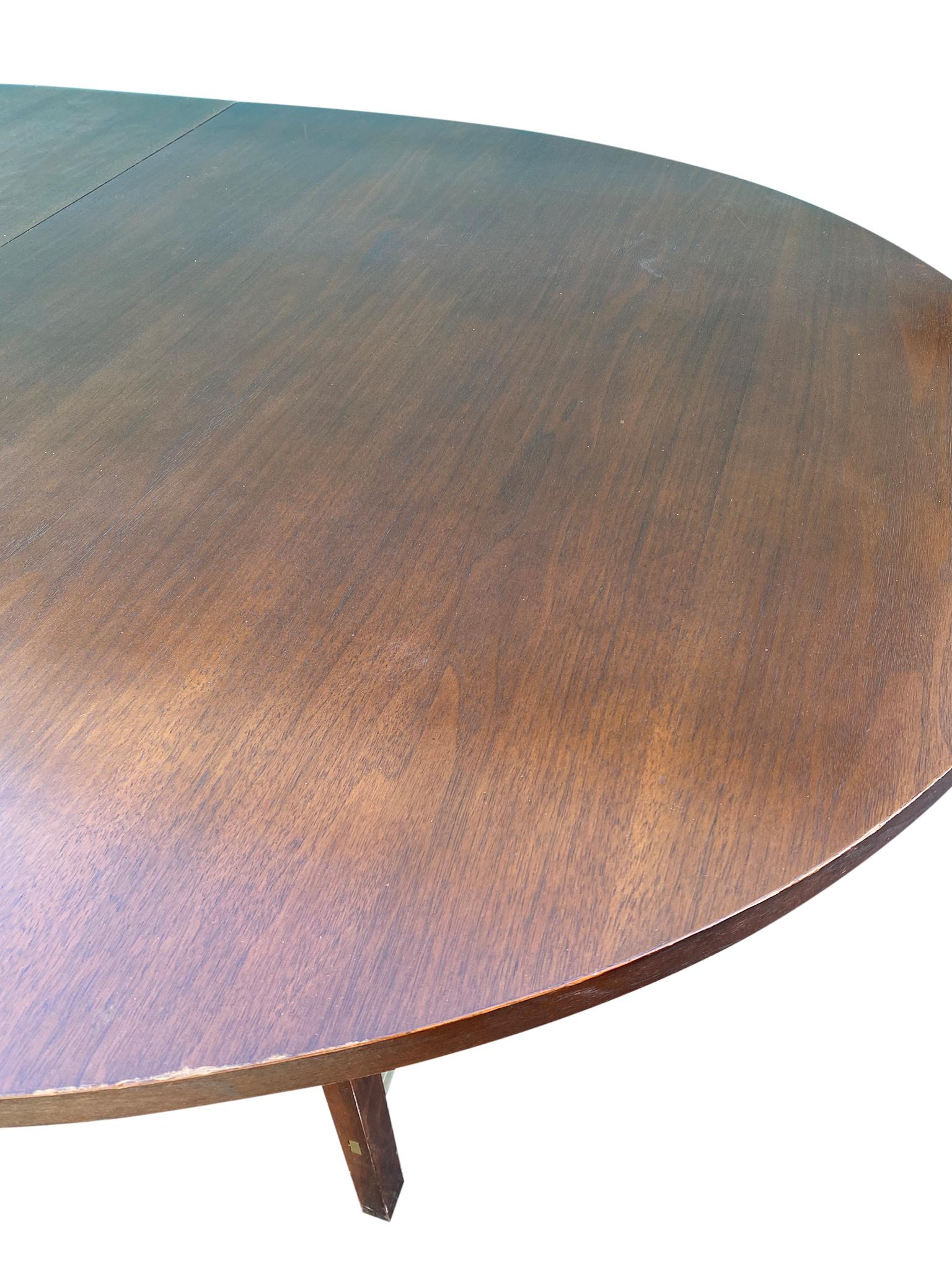 Mid-Century Modern Walnut Dining Table by Paul McCobb for Calvin 2 Leaves 3