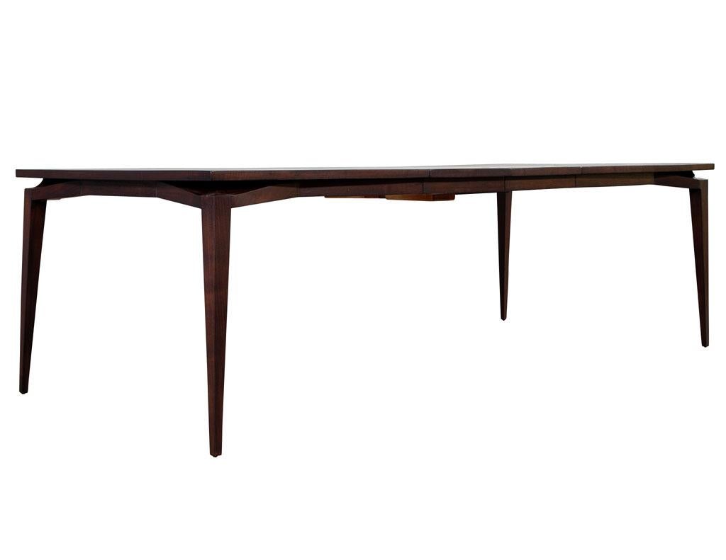 Table de salle à manger en noyer de style mi-siècle moderne par Tomlinson Furniture en vente 4